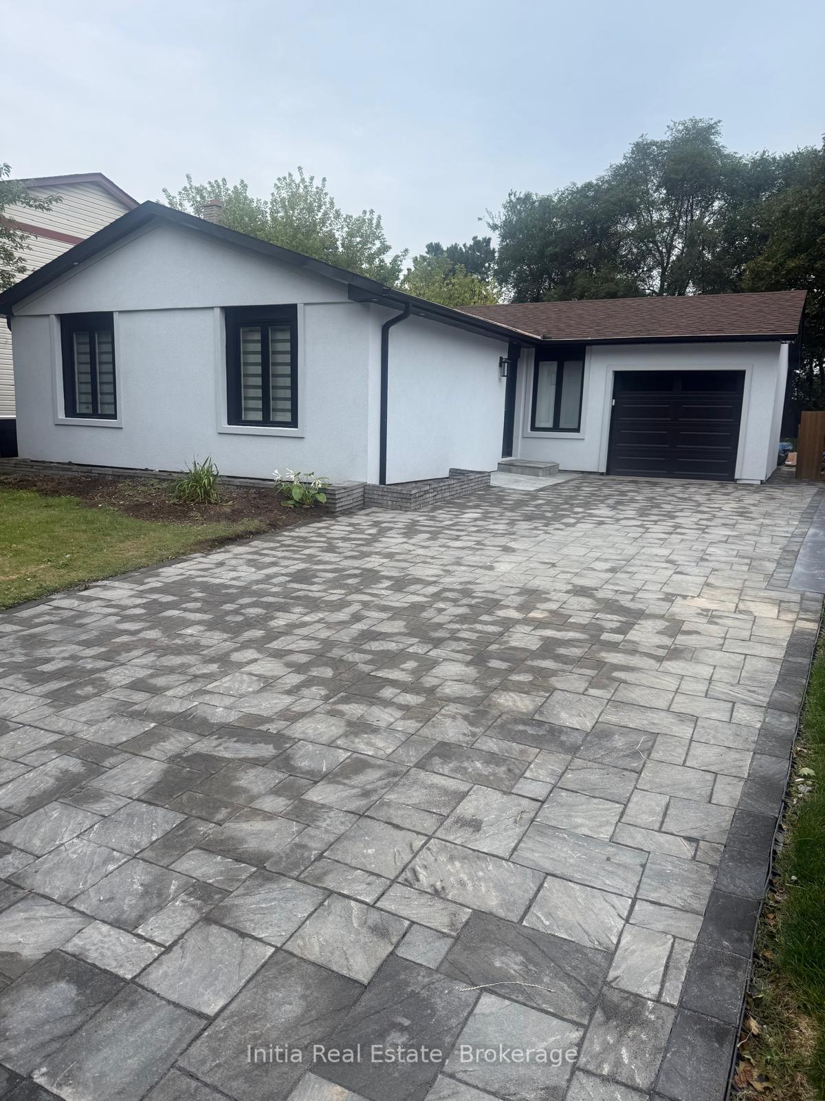 Photo 1 of 622 Elliott Crescent, Milton, Dorset Park — HOMEH