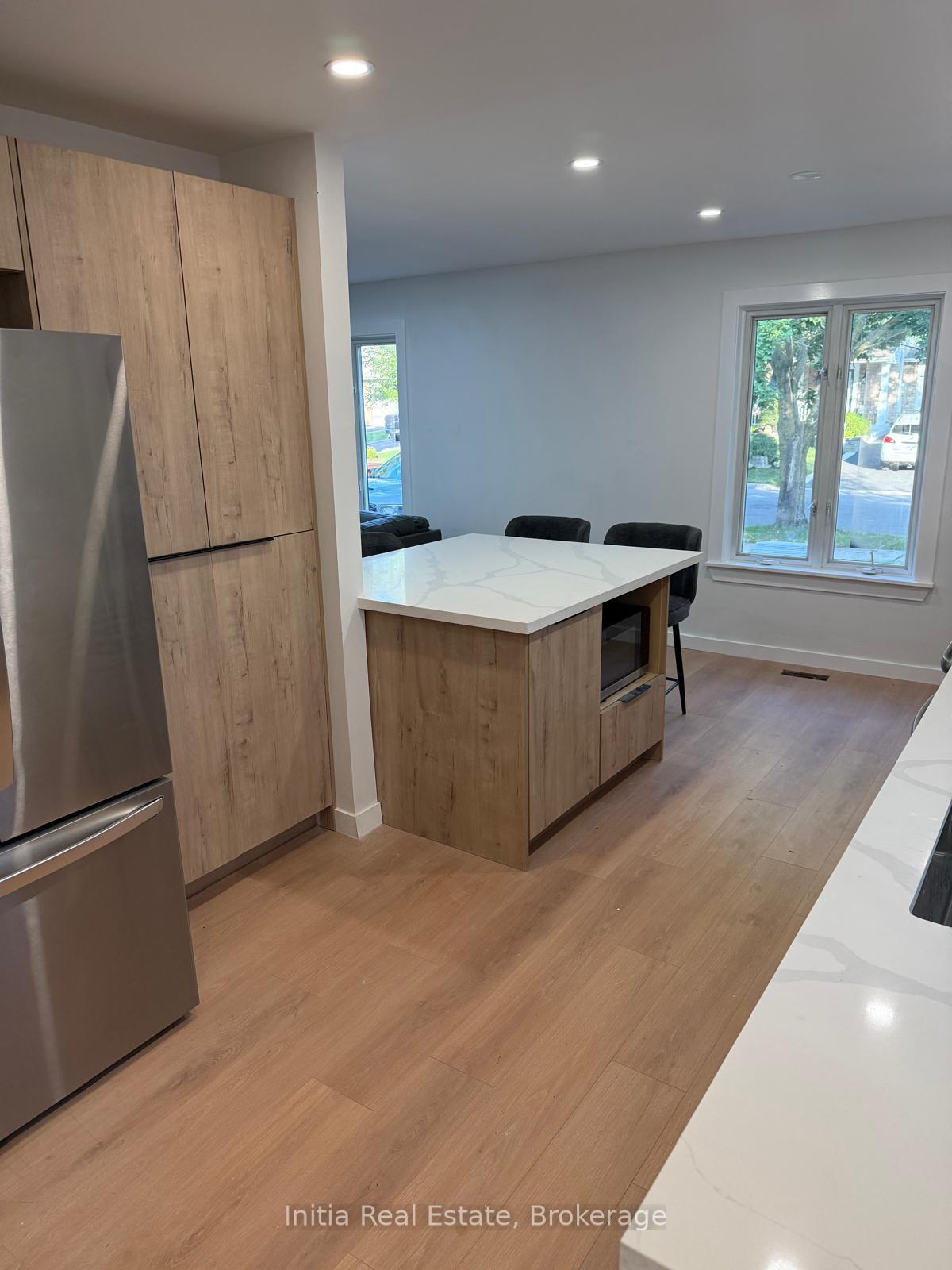 Photo 7 of 622 Elliott Crescent, Milton, Dorset Park — HOMEH