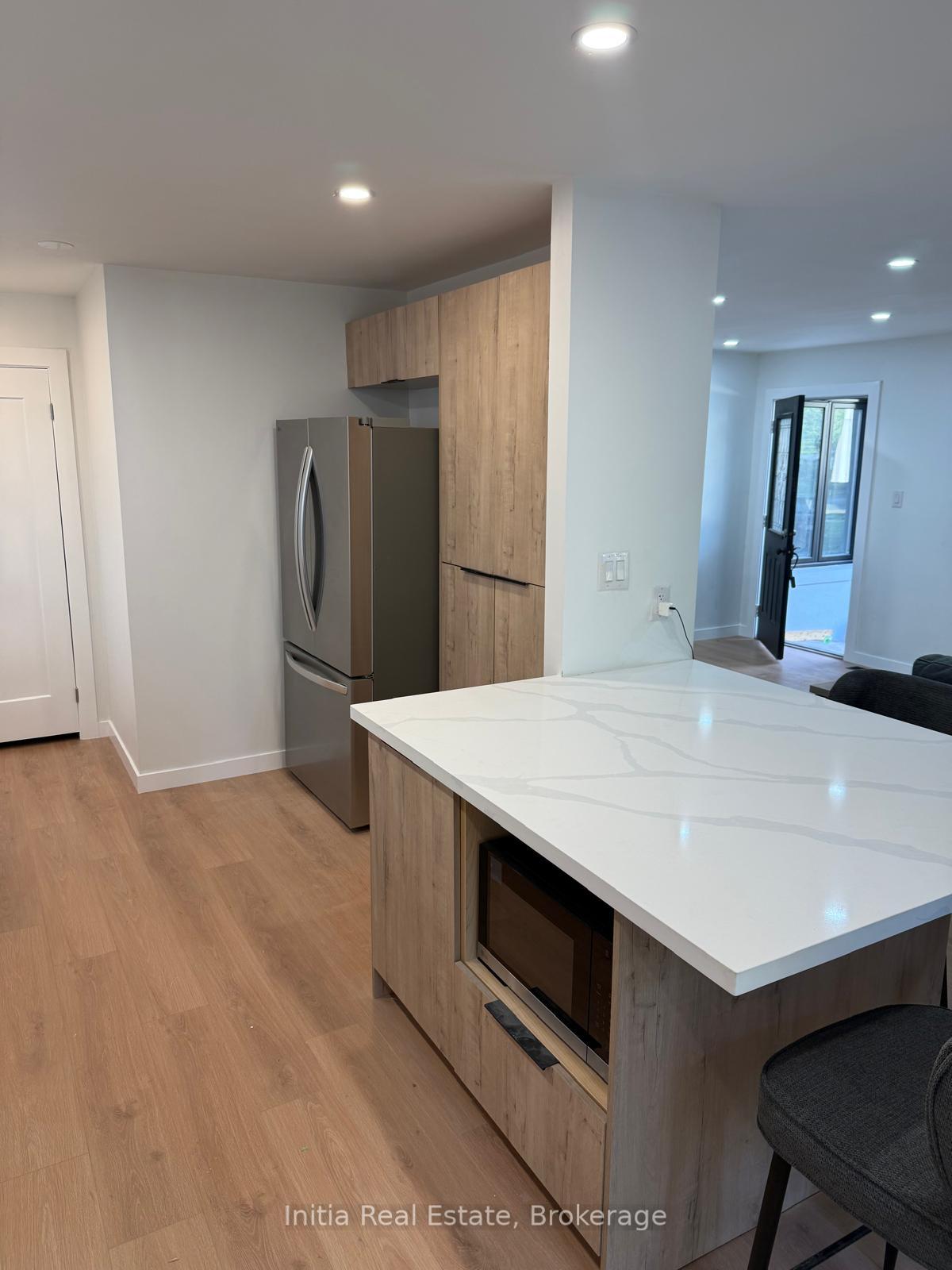 Photo 8 of 622 Elliott Crescent, Milton, Dorset Park — HOMEH