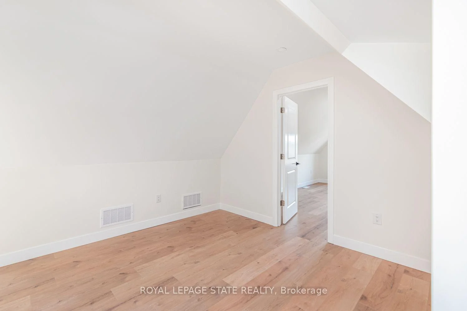 Photo 32 of 60 William Street, Hamilton, Landsdale — HOMEH