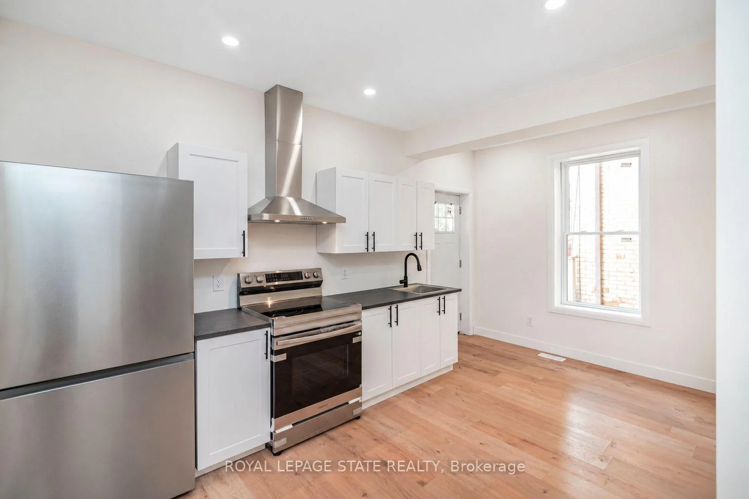 Photo 10 of 60 William Street, Hamilton, Landsdale — HOMEH