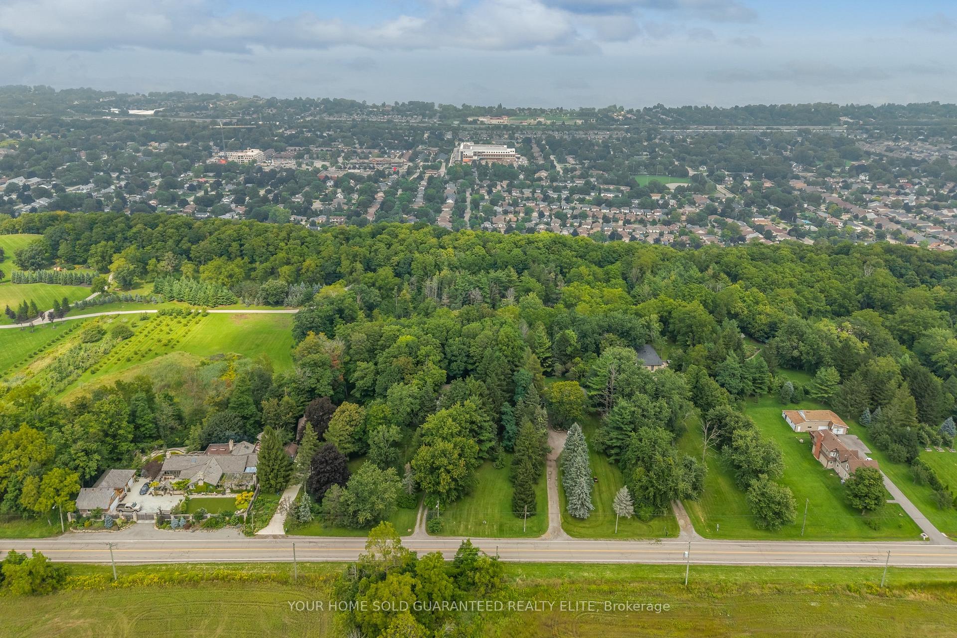 Photo 2 of 155 Ridge Road E, Grimsby, Grimsby Escarpment — HOMEH