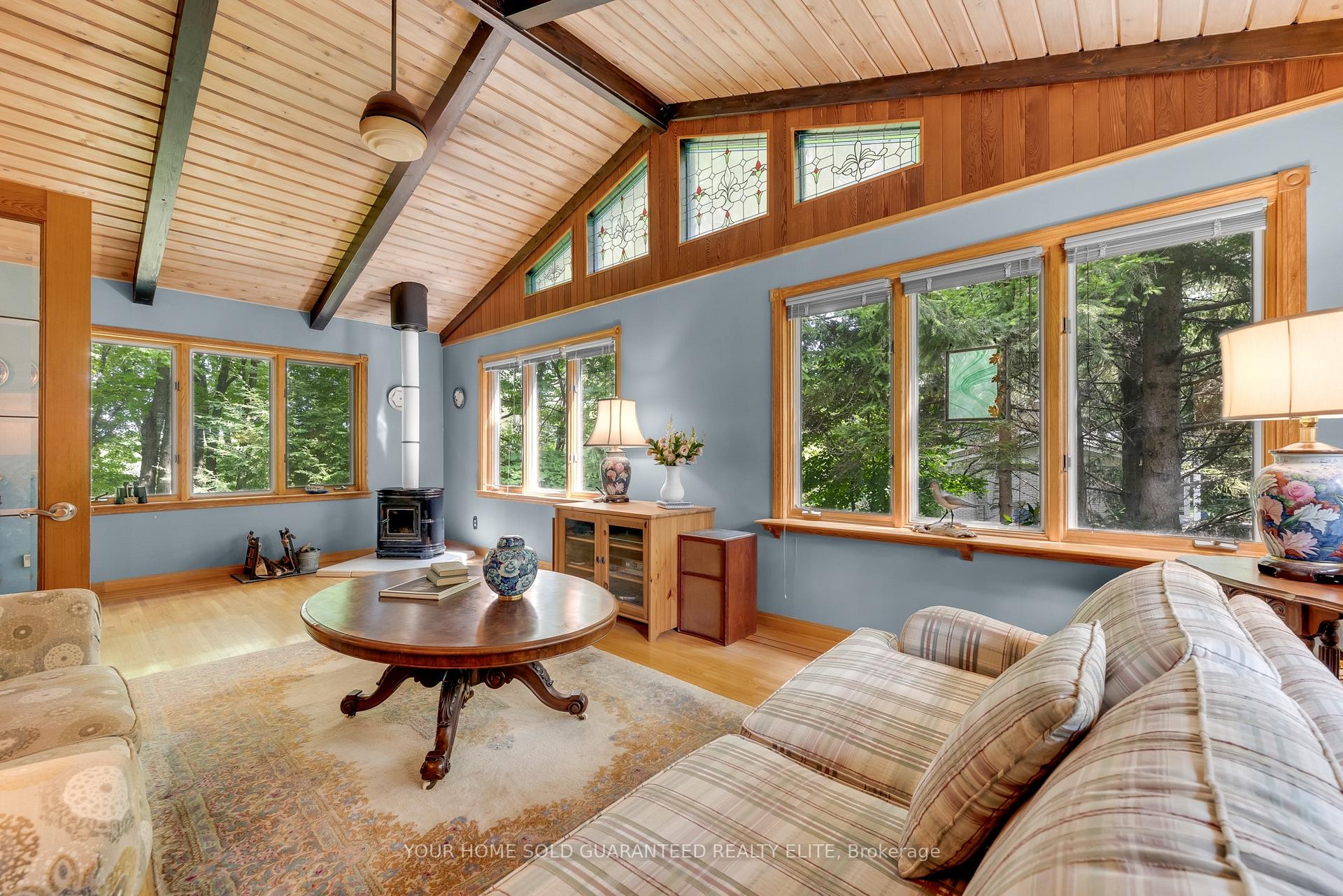Photo 6 of 155 Ridge Road E, Grimsby, Grimsby Escarpment — HOMEH