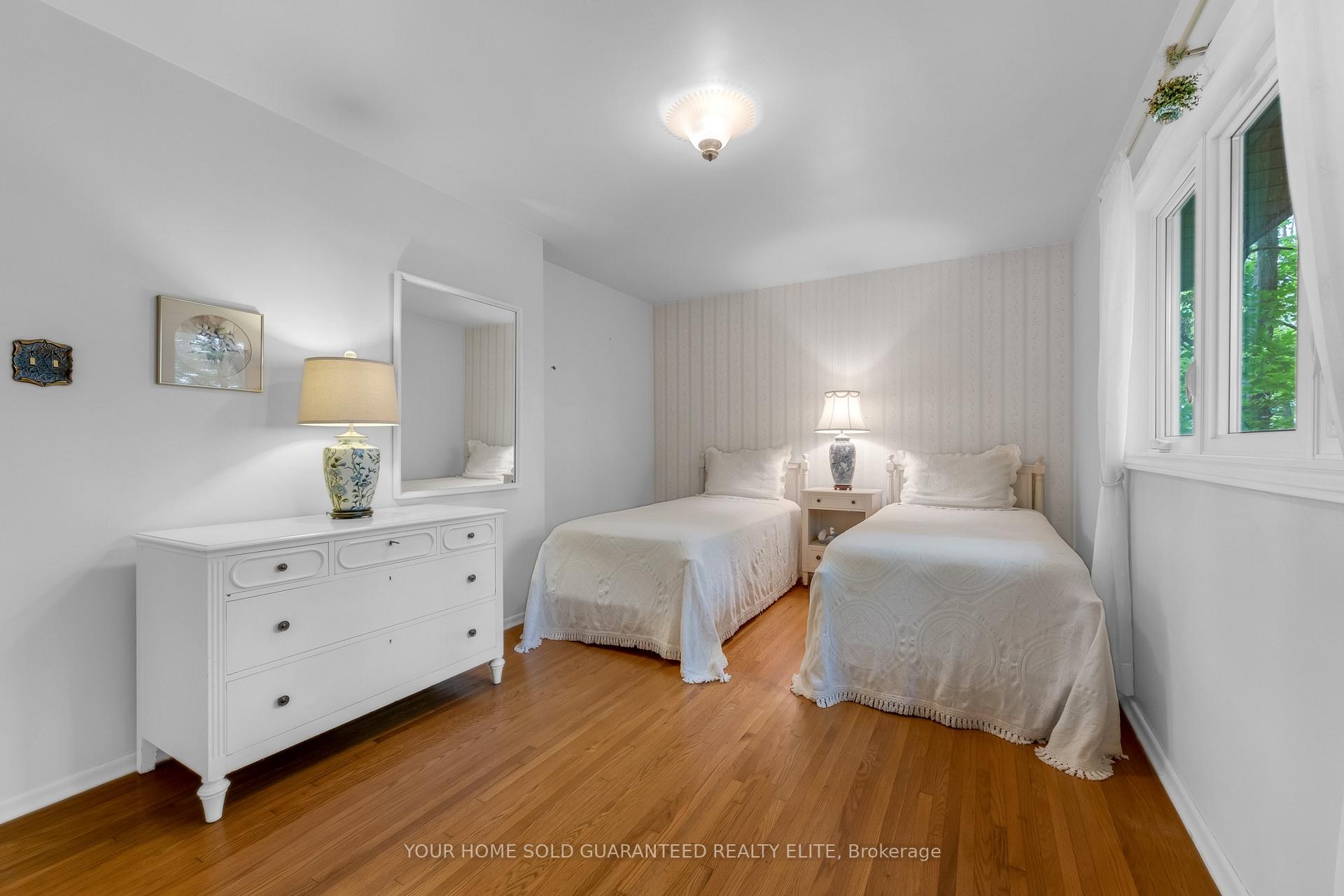 Photo 14 of 155 Ridge Road E, Grimsby, Grimsby Escarpment — HOMEH