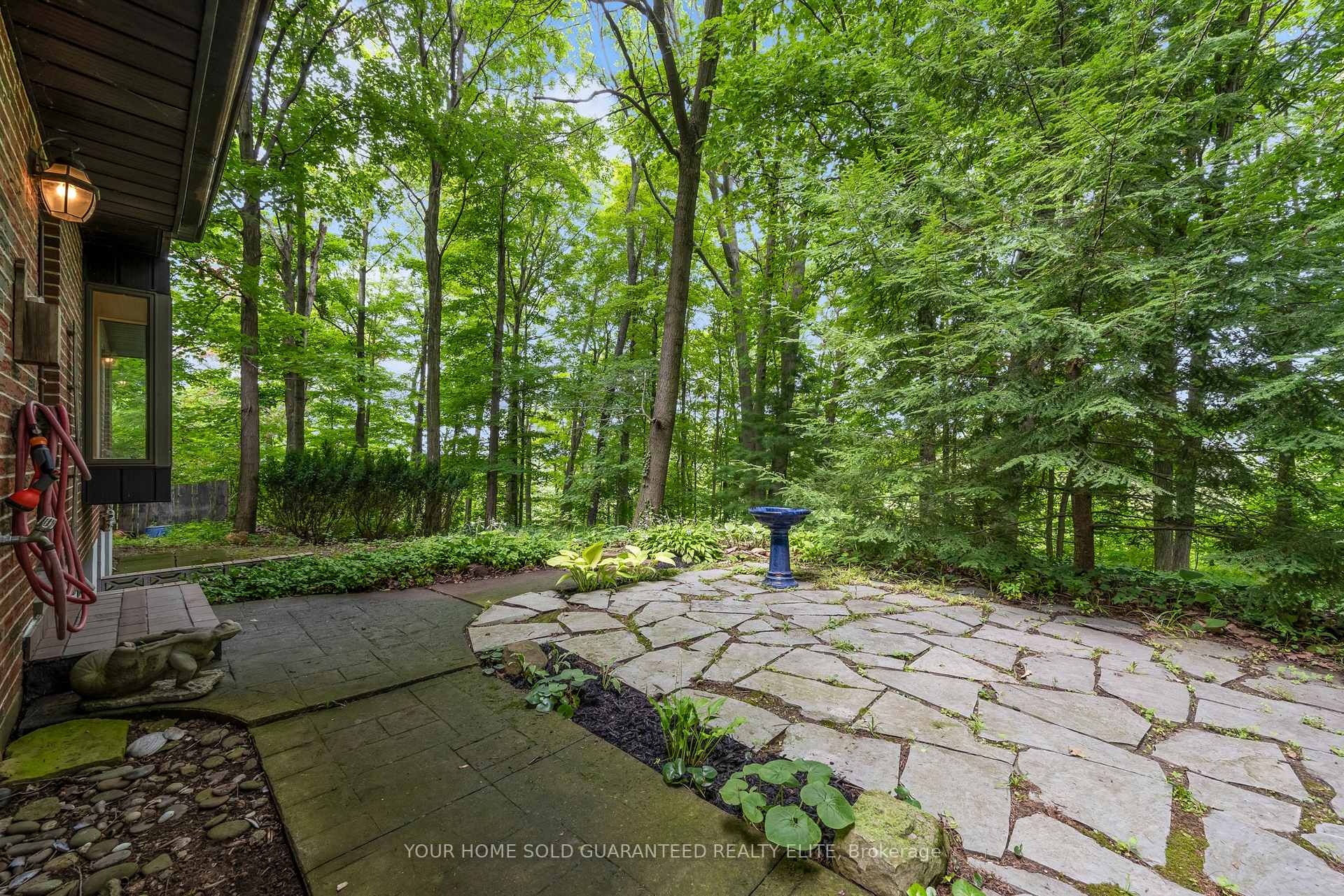Photo 16 of 155 Ridge Road E, Grimsby, Grimsby Escarpment — HOMEH