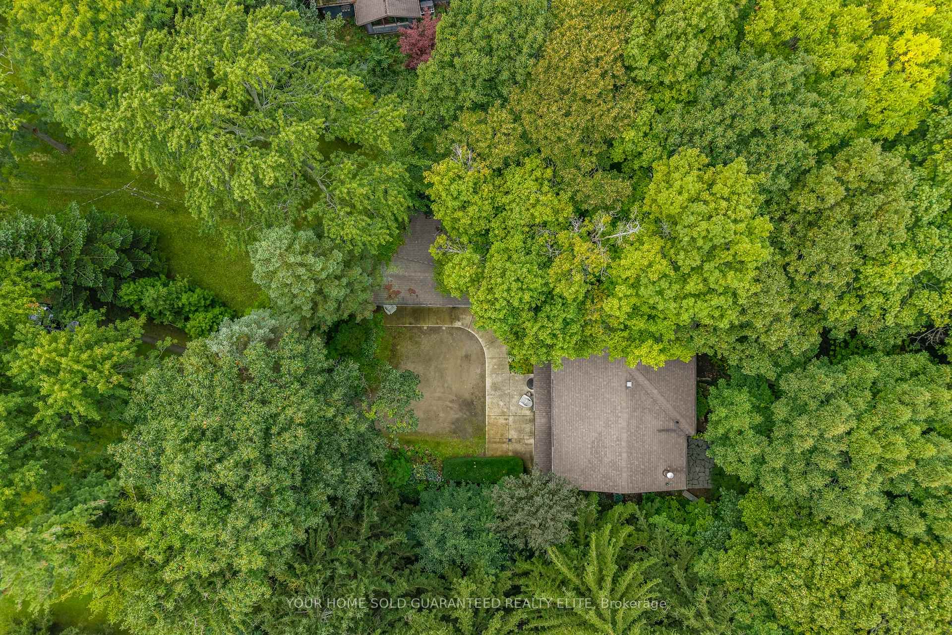 Photo 19 of 155 Ridge Road E, Grimsby, Grimsby Escarpment — HOMEH