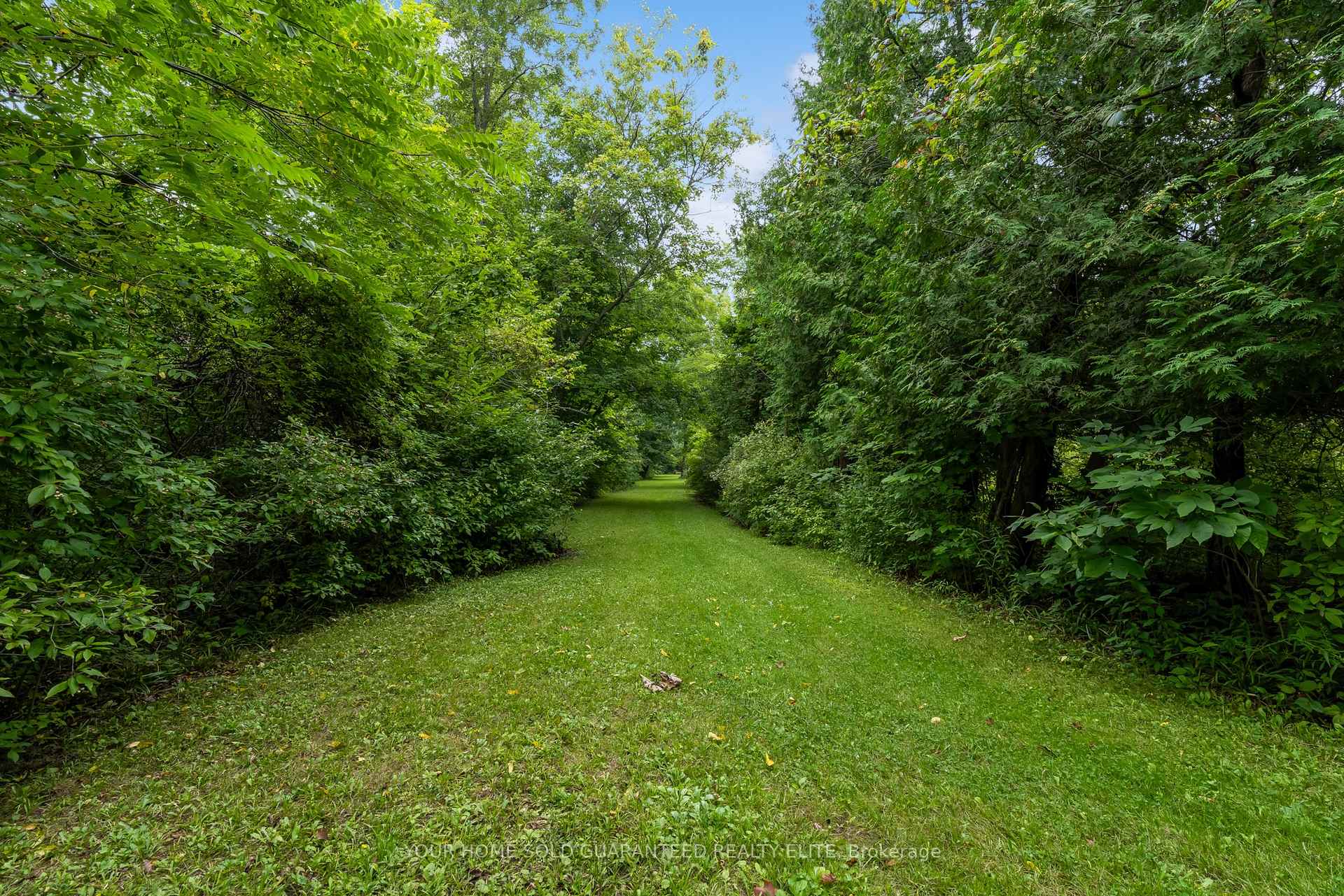 Photo 24 of 155 Ridge Road E, Grimsby, Grimsby Escarpment — HOMEH