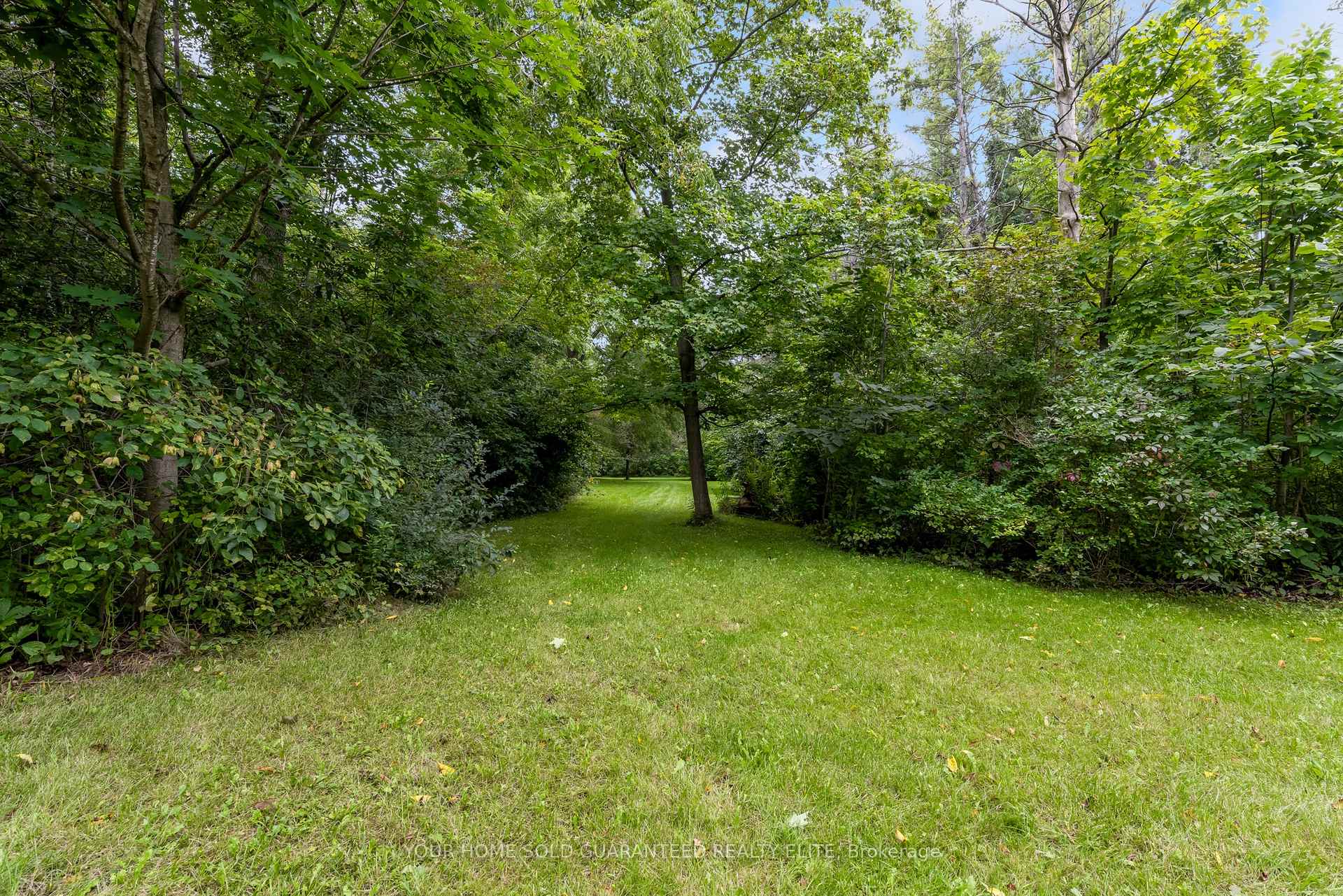 Photo 25 of 155 Ridge Road E, Grimsby, Grimsby Escarpment — HOMEH