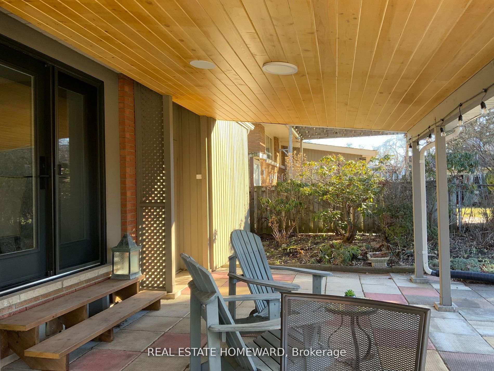 Photo 32 of 33 Strathcona Drive, St. Catharines, Vine/Linwell — HOMEH