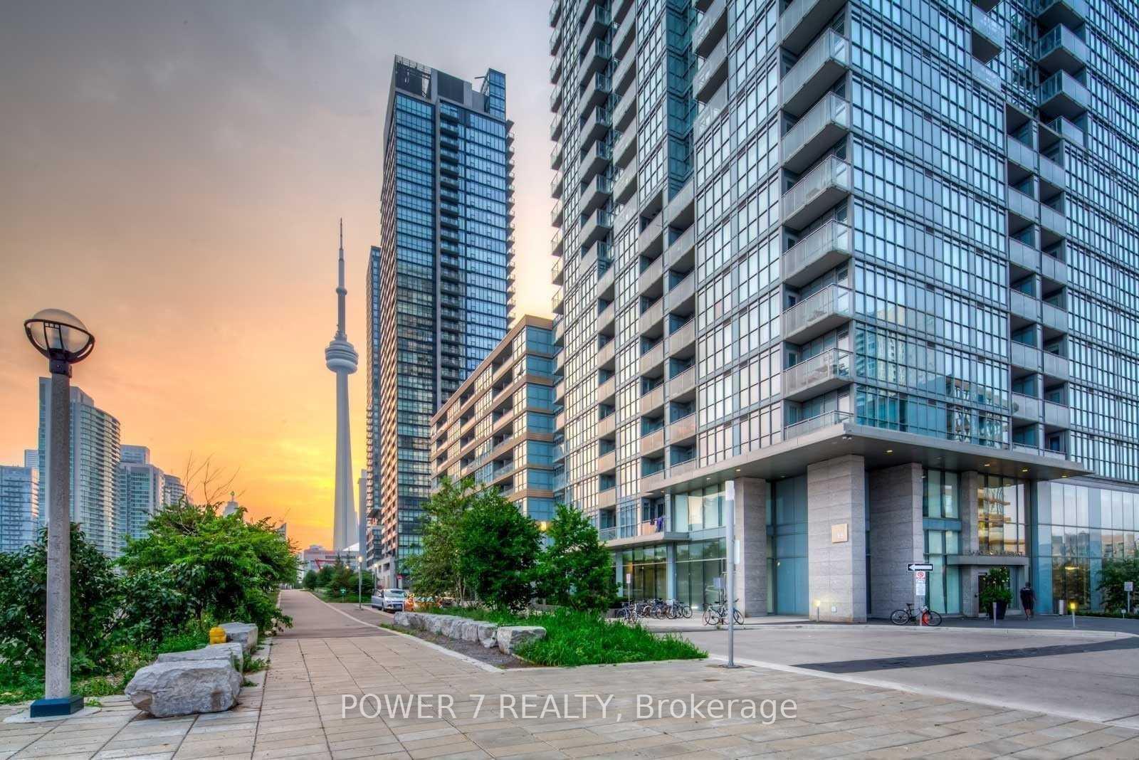 Photo 2 of Unit 2116, 15 Iceboat Terrace, Toronto, Waterfront Communities — HOMEH