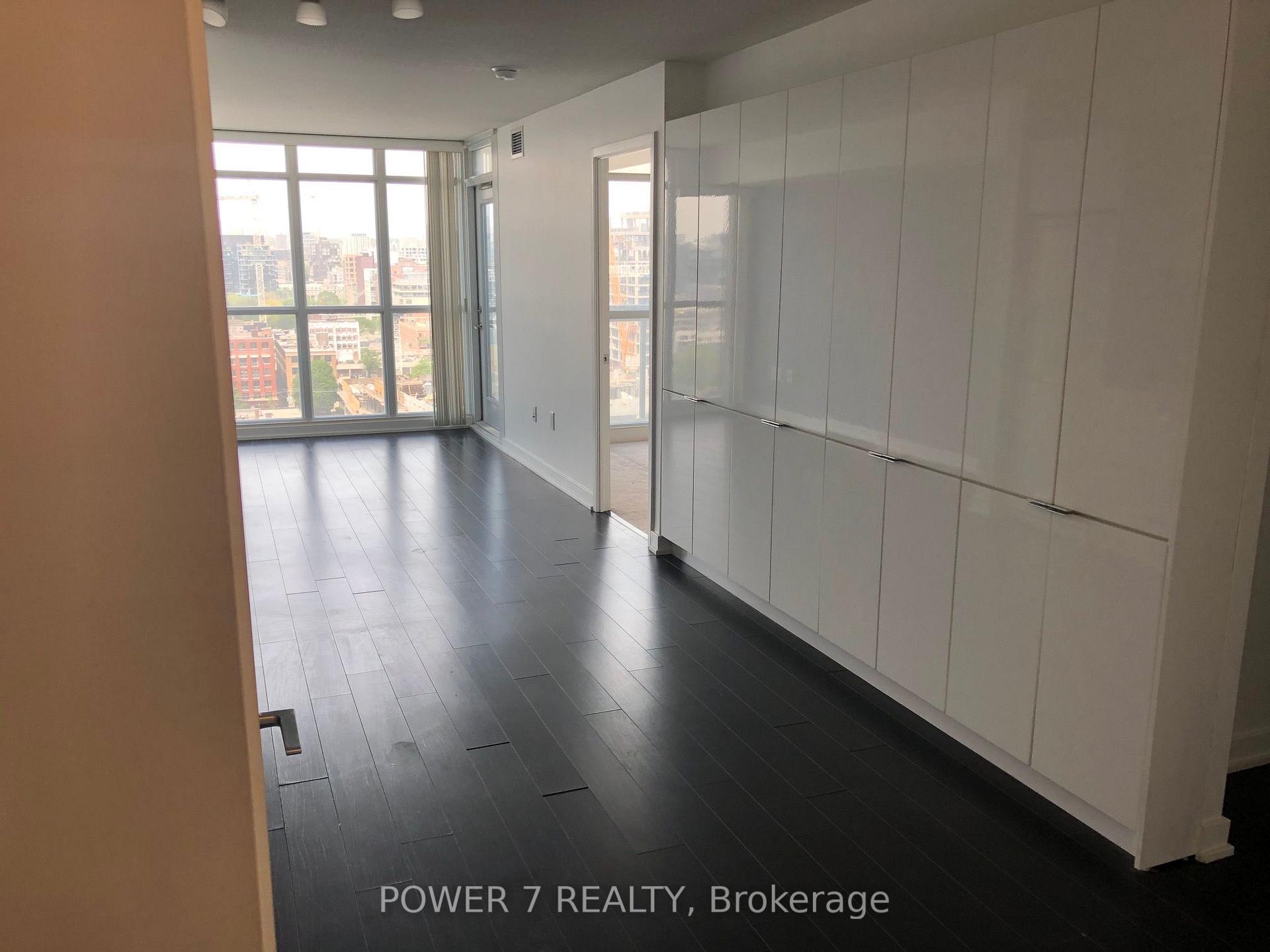 Photo 8 of Unit 2116, 15 Iceboat Terrace, Toronto, Waterfront Communities — HOMEH