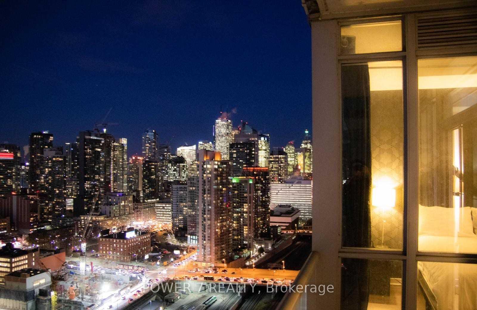 Photo 14 of Unit 2116, 15 Iceboat Terrace, Toronto, Waterfront Communities — HOMEH