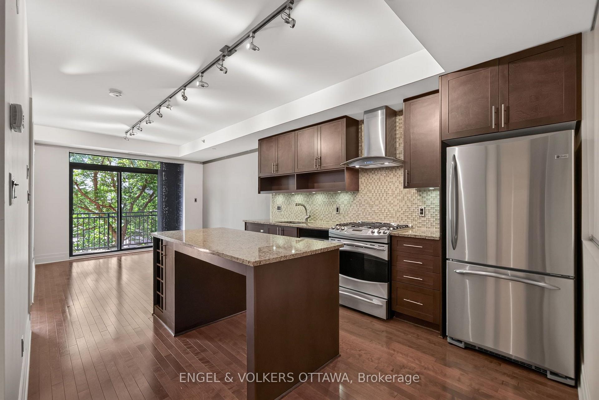 Photo 6 of Unit 209, 808 Bronson Avenue, Ottawa, Dows Lake — HOMEH