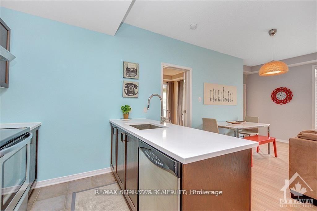 Photo 10 of Unit F, 300 Meilleur Private, Ottawa, Vanier — HOMEH