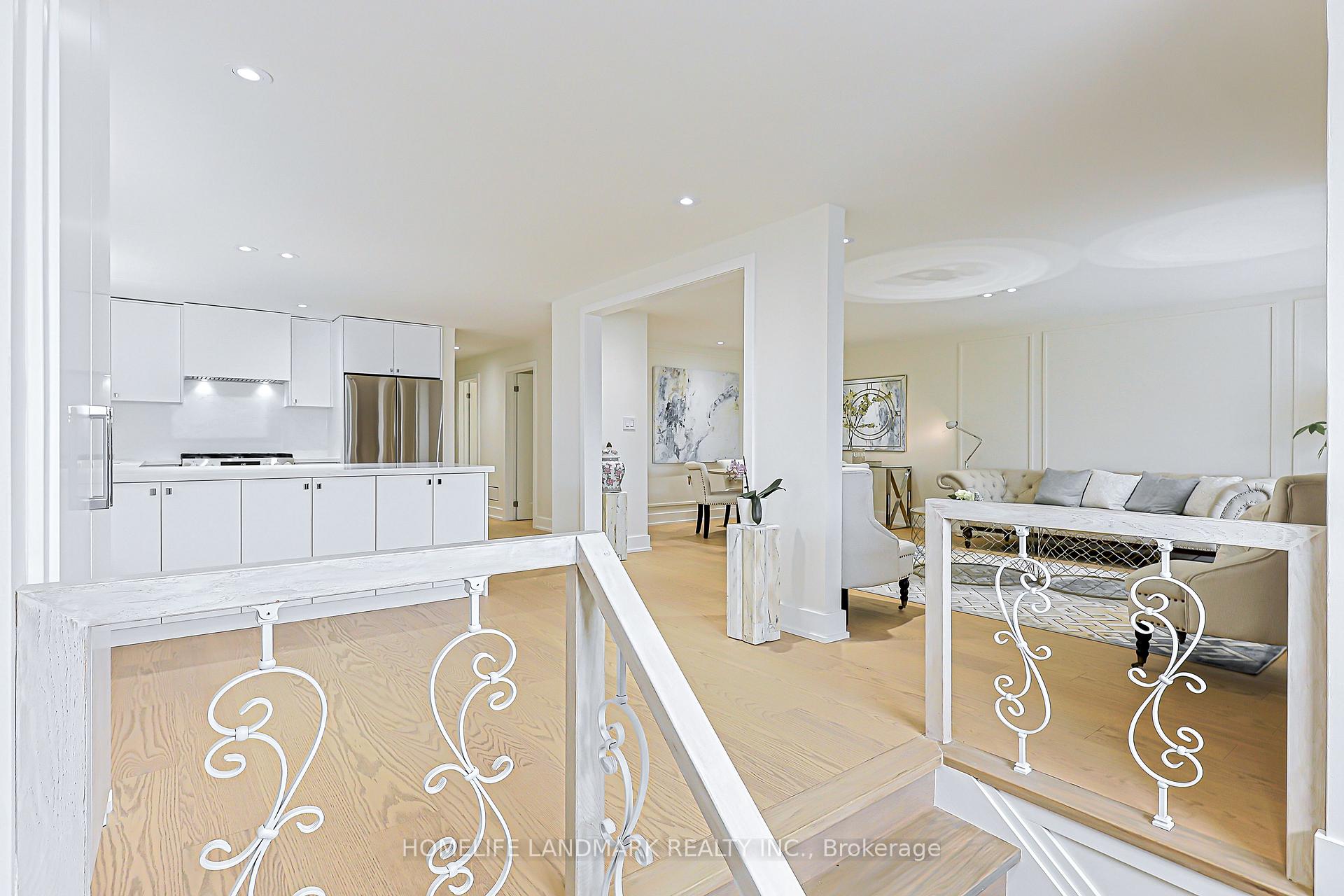 Photo 4 of 74 Navaho Drive, North York, Pleasant View — HOMEH