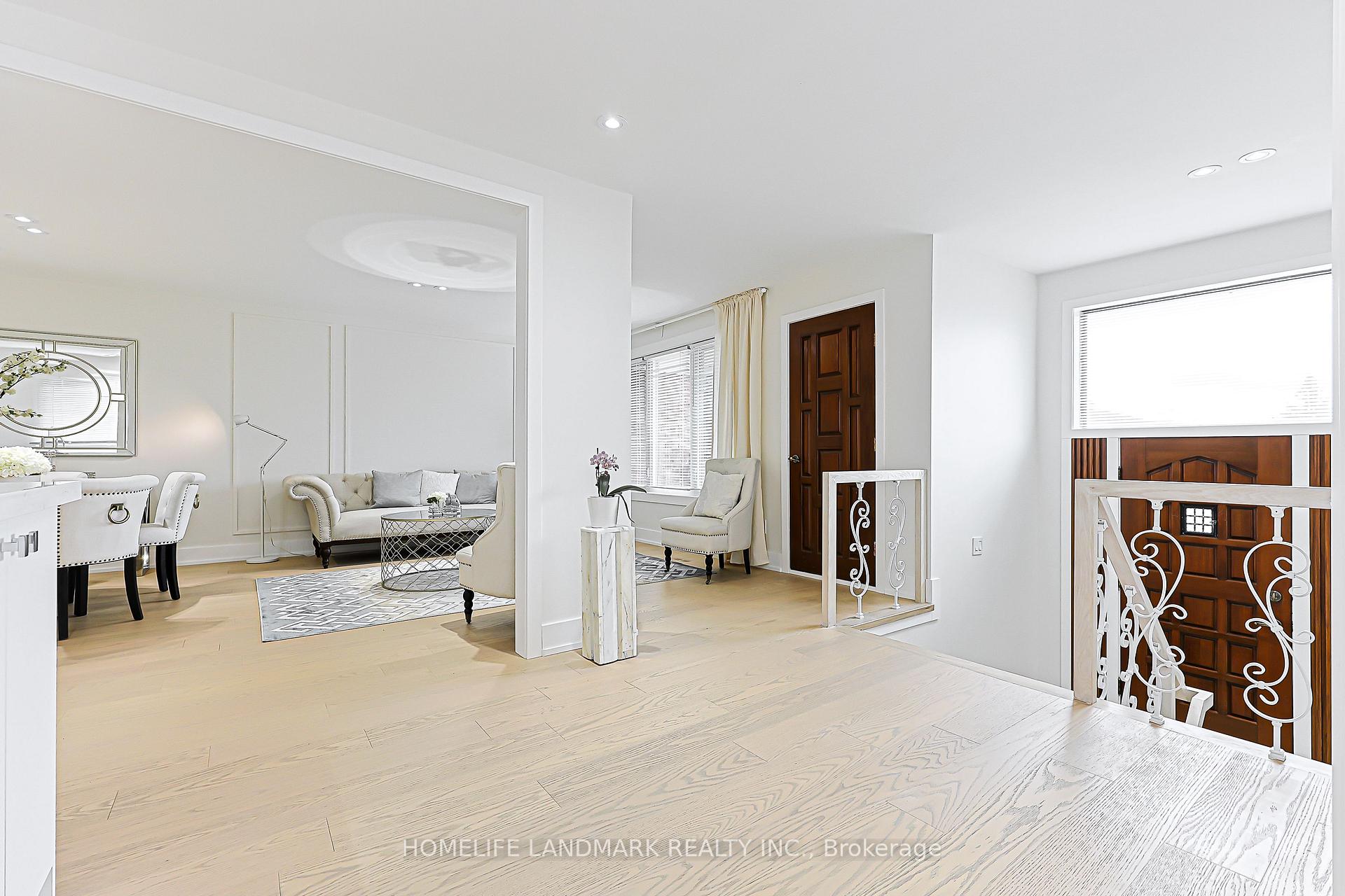 Photo 5 of 74 Navaho Drive, North York, Pleasant View — HOMEH