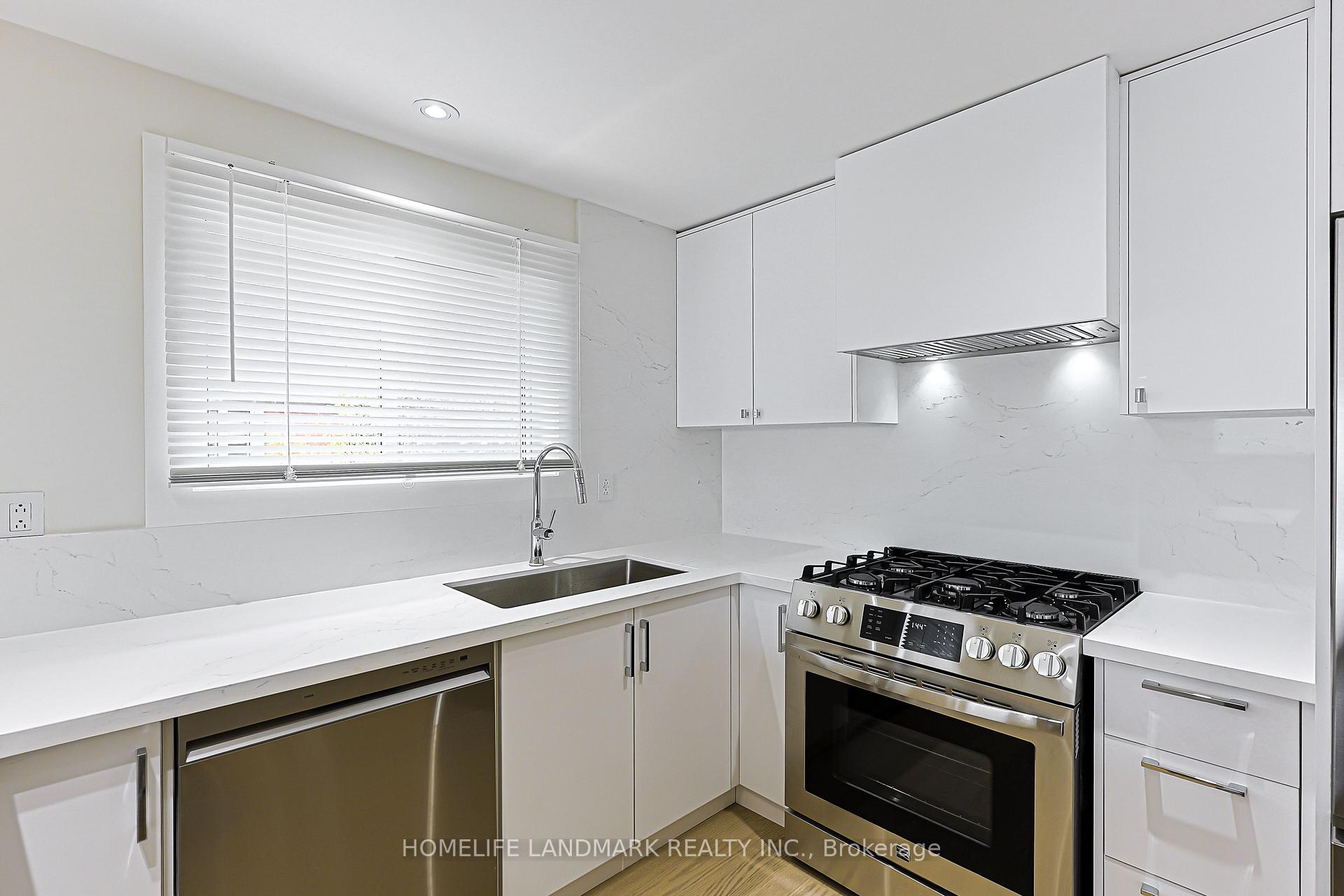 Photo 12 of 74 Navaho Drive, North York, Pleasant View — HOMEH