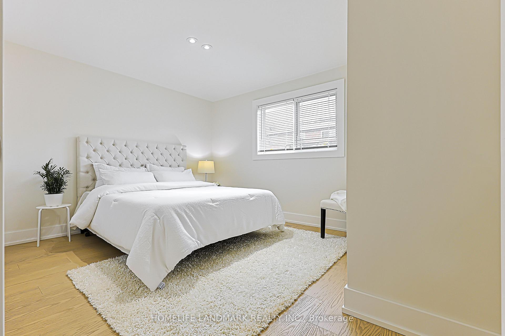 Photo 18 of 74 Navaho Drive, North York, Pleasant View — HOMEH