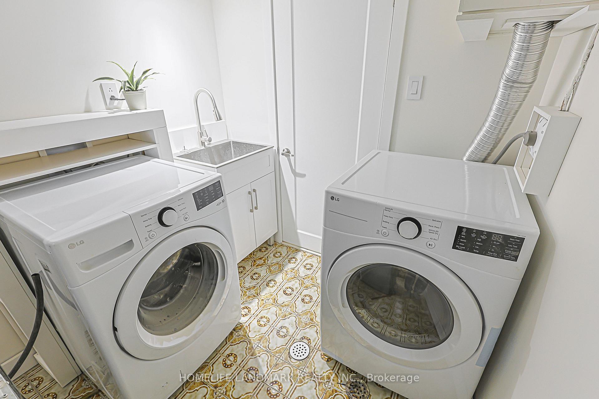 Photo 32 of 74 Navaho Drive, North York, Pleasant View — HOMEH