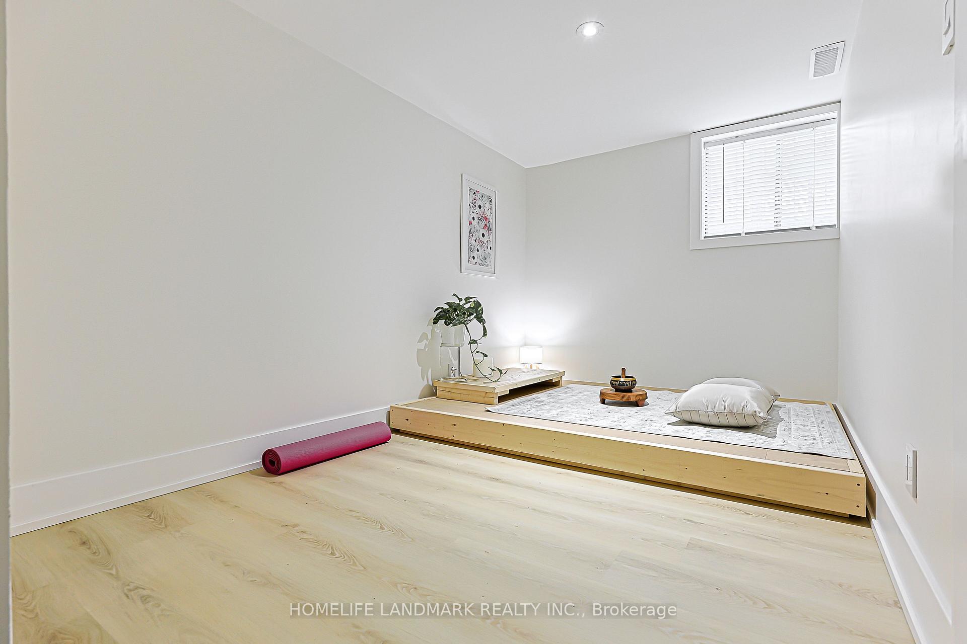 Photo 35 of 74 Navaho Drive, North York, Pleasant View — HOMEH