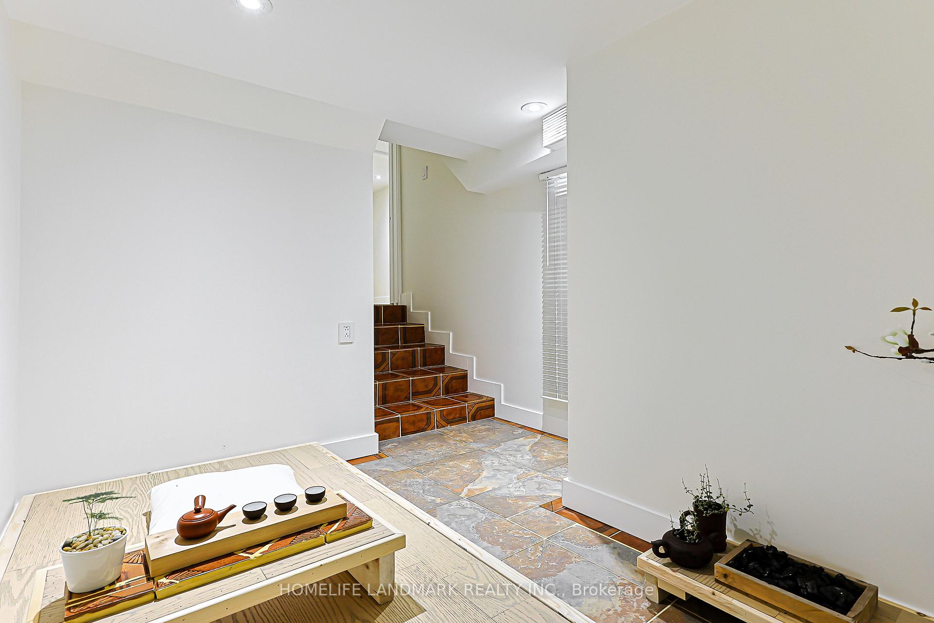 Photo 37 of 74 Navaho Drive, North York, Pleasant View — HOMEH