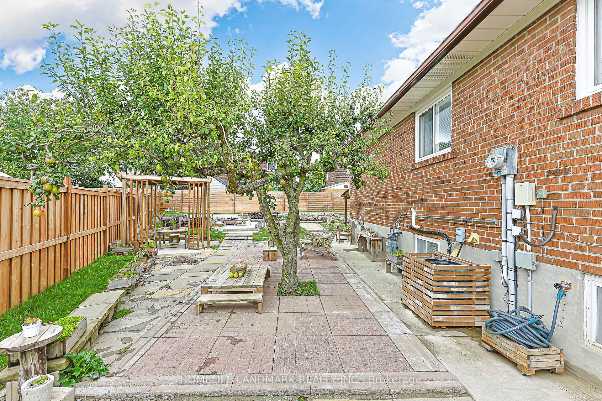 Photo 40 of 74 Navaho Drive, North York, Pleasant View — HOMEH