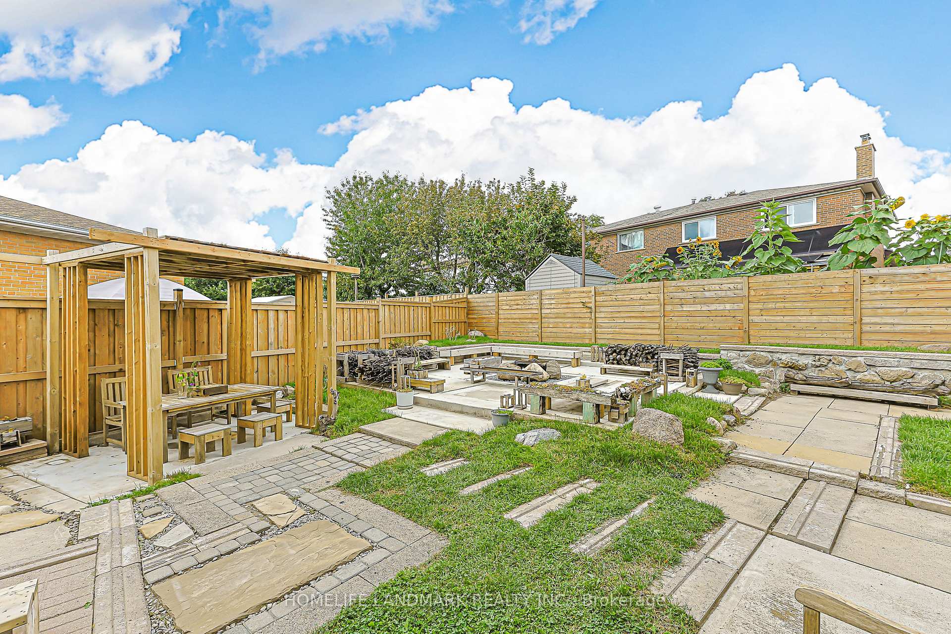 Photo 43 of 74 Navaho Drive, North York, Pleasant View — HOMEH