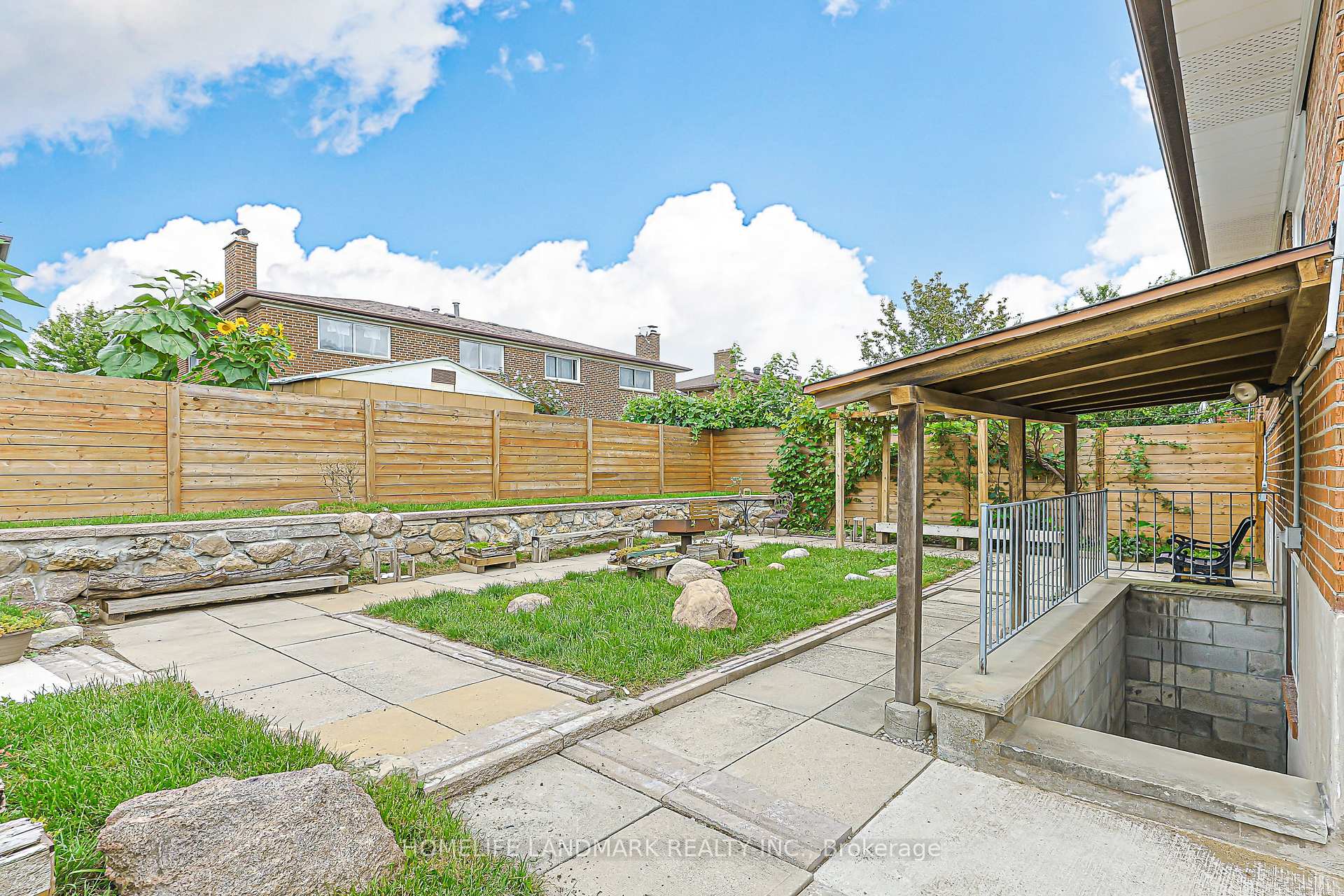 Photo 47 of 74 Navaho Drive, North York, Pleasant View — HOMEH