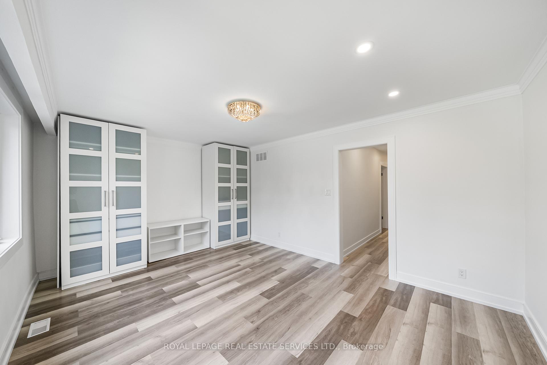 Photo 27 of 50 Arcadian Circle, Etobicoke, Long Branch — HOMEH