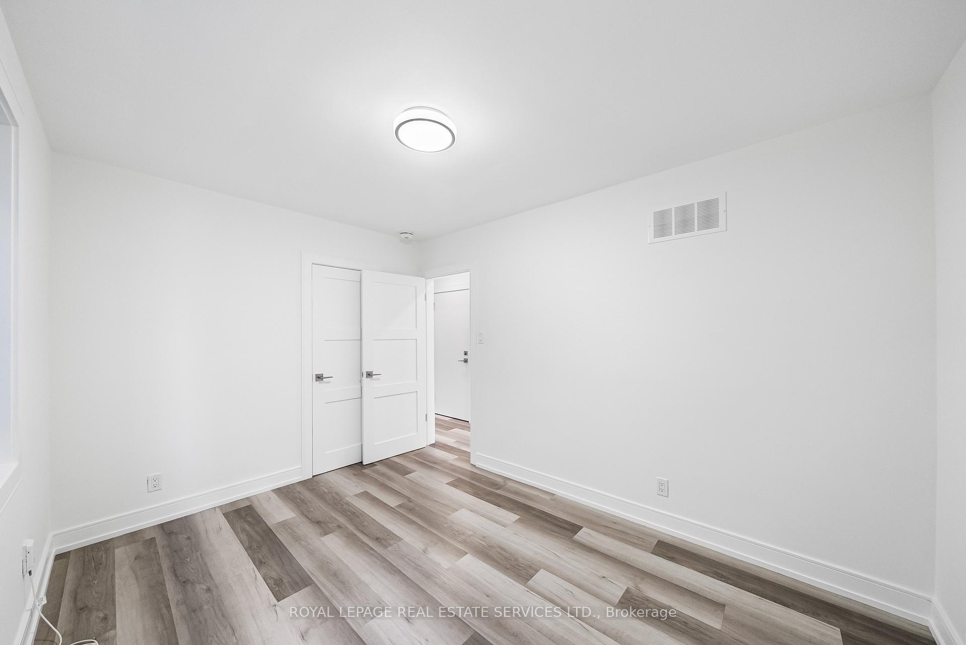 Photo 29 of 50 Arcadian Circle, Etobicoke, Long Branch — HOMEH