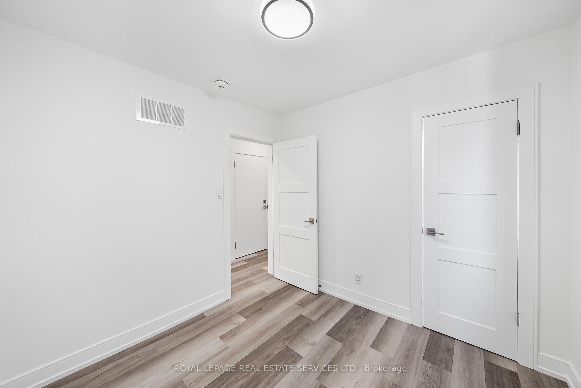 Photo 31 of 50 Arcadian Circle, Etobicoke, Long Branch — HOMEH