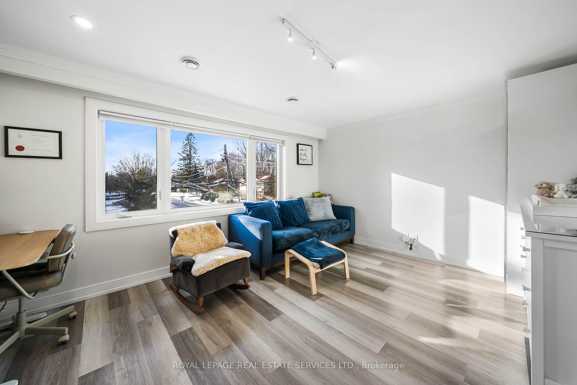 Photo 11 of 50 Arcadian Circle, Etobicoke, Long Branch — HOMEH