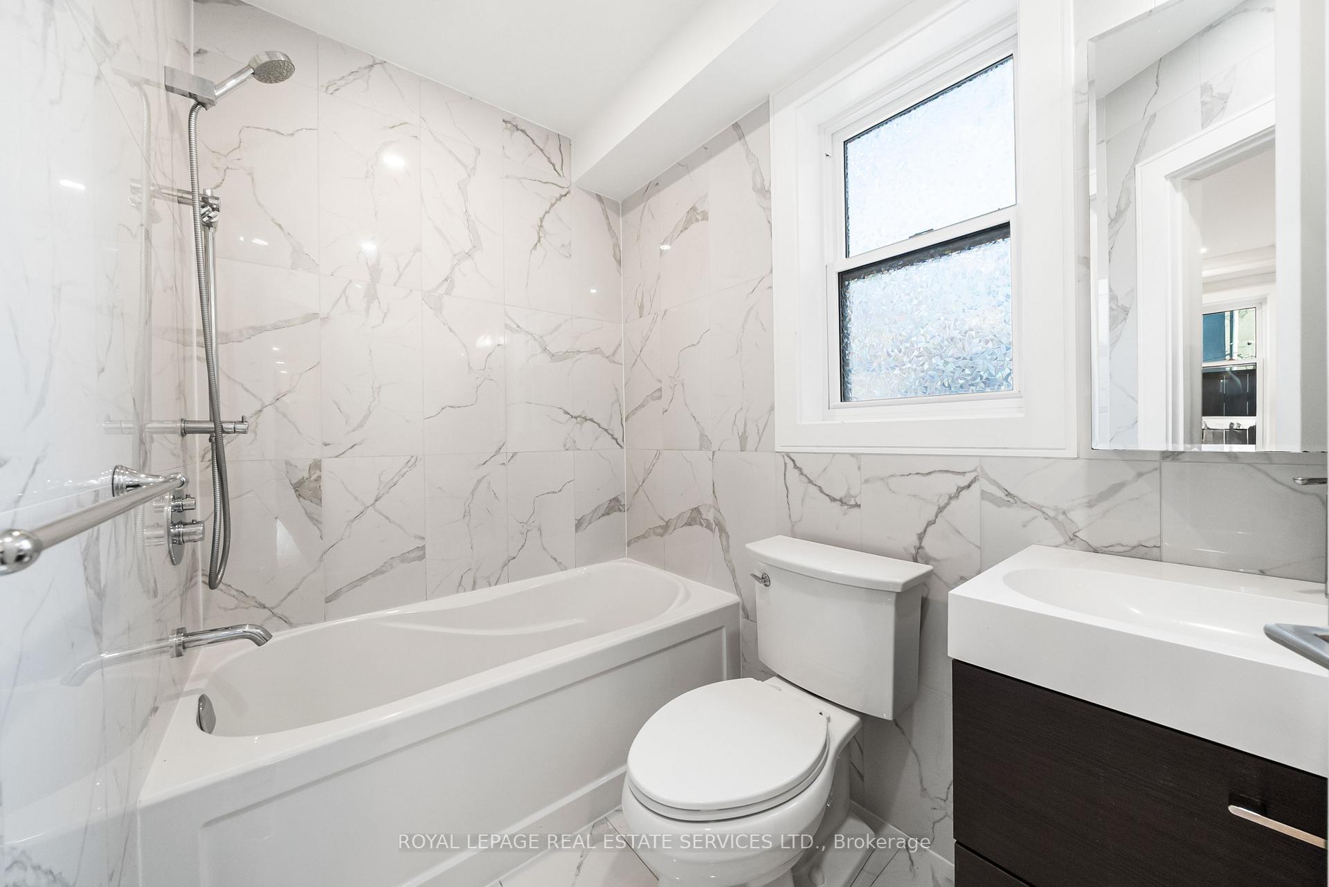 Photo 20 of 50 Arcadian Circle, Etobicoke, Long Branch — HOMEH