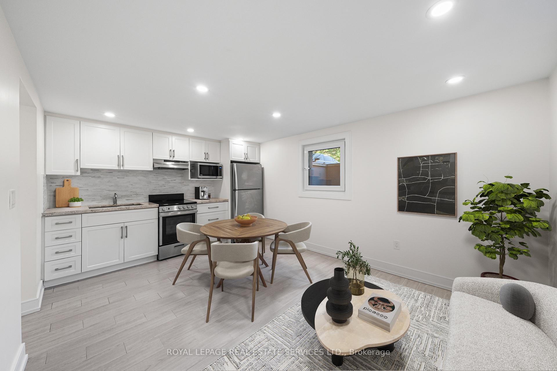 Photo 36 of 50 Arcadian Circle, Etobicoke, Long Branch — HOMEH