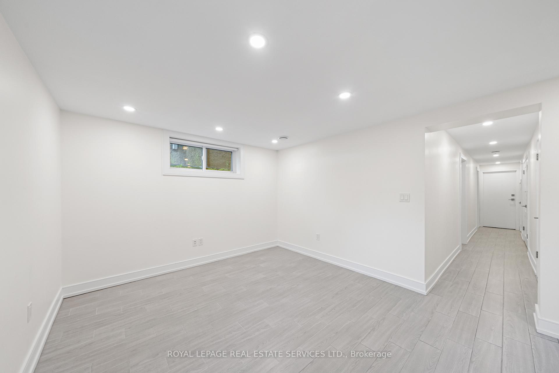 Photo 39 of 50 Arcadian Circle, Etobicoke, Long Branch — HOMEH