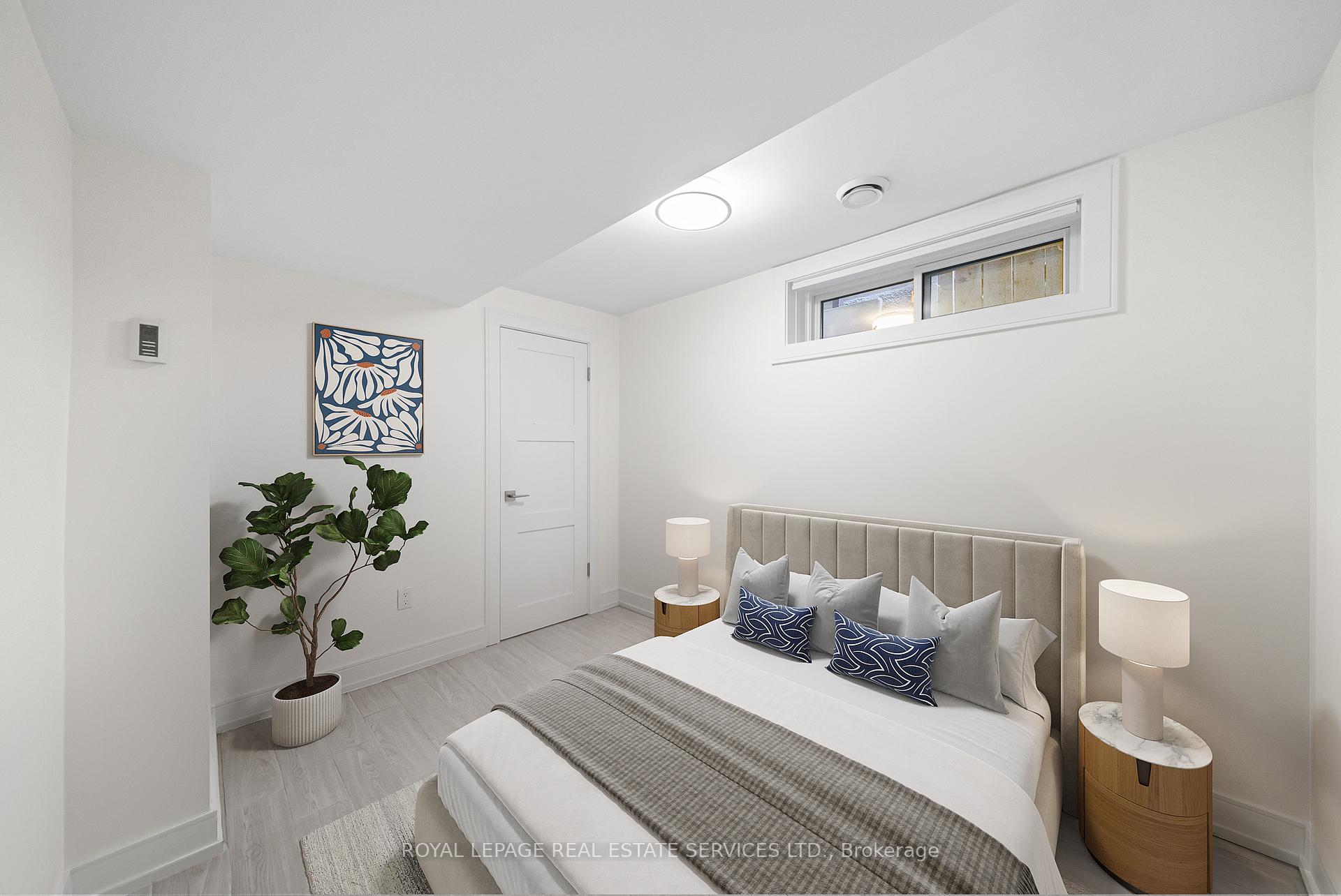 Photo 40 of 50 Arcadian Circle, Etobicoke, Long Branch — HOMEH