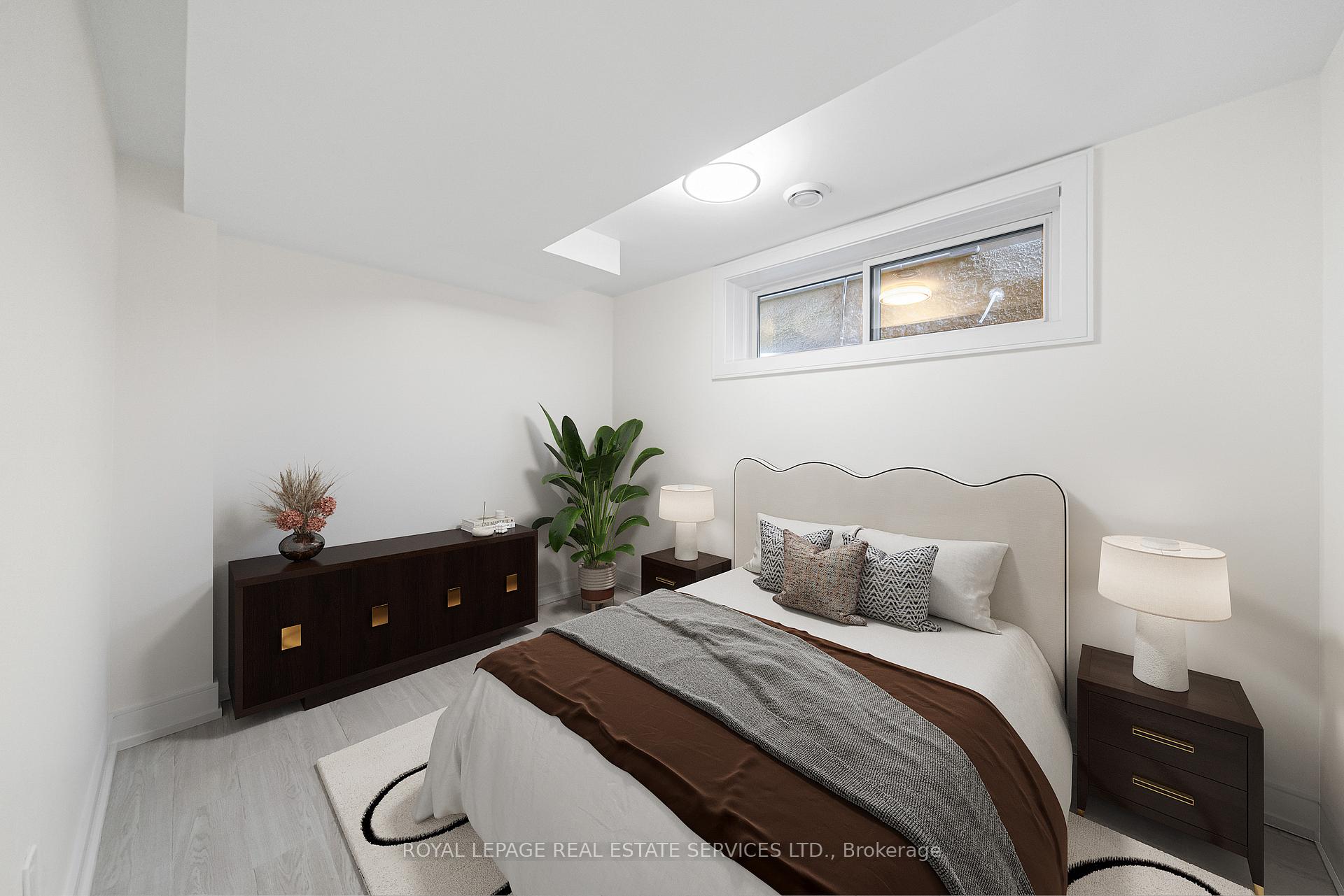 Photo 41 of 50 Arcadian Circle, Etobicoke, Long Branch — HOMEH