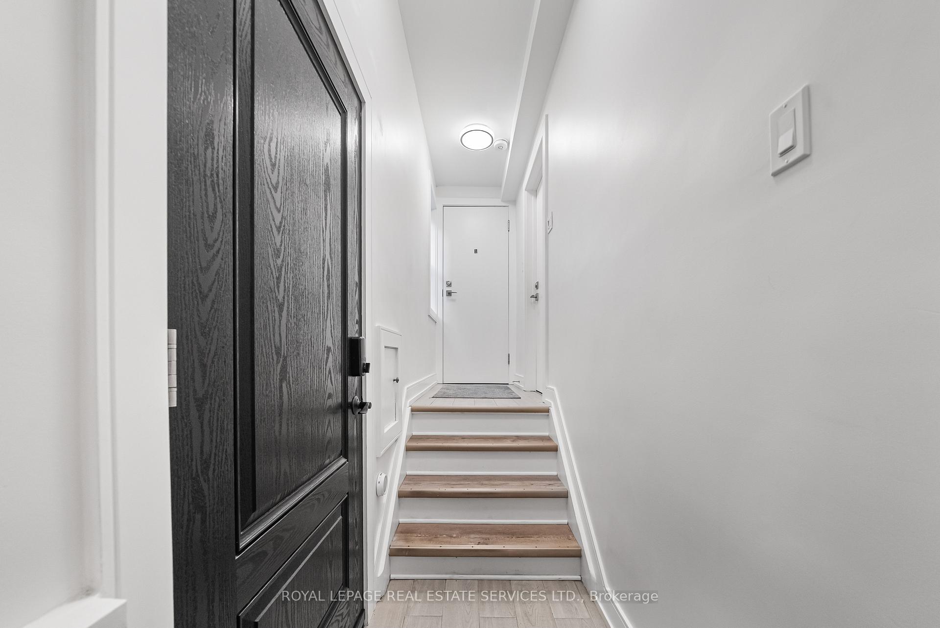 Photo 46 of 50 Arcadian Circle, Etobicoke, Long Branch — HOMEH