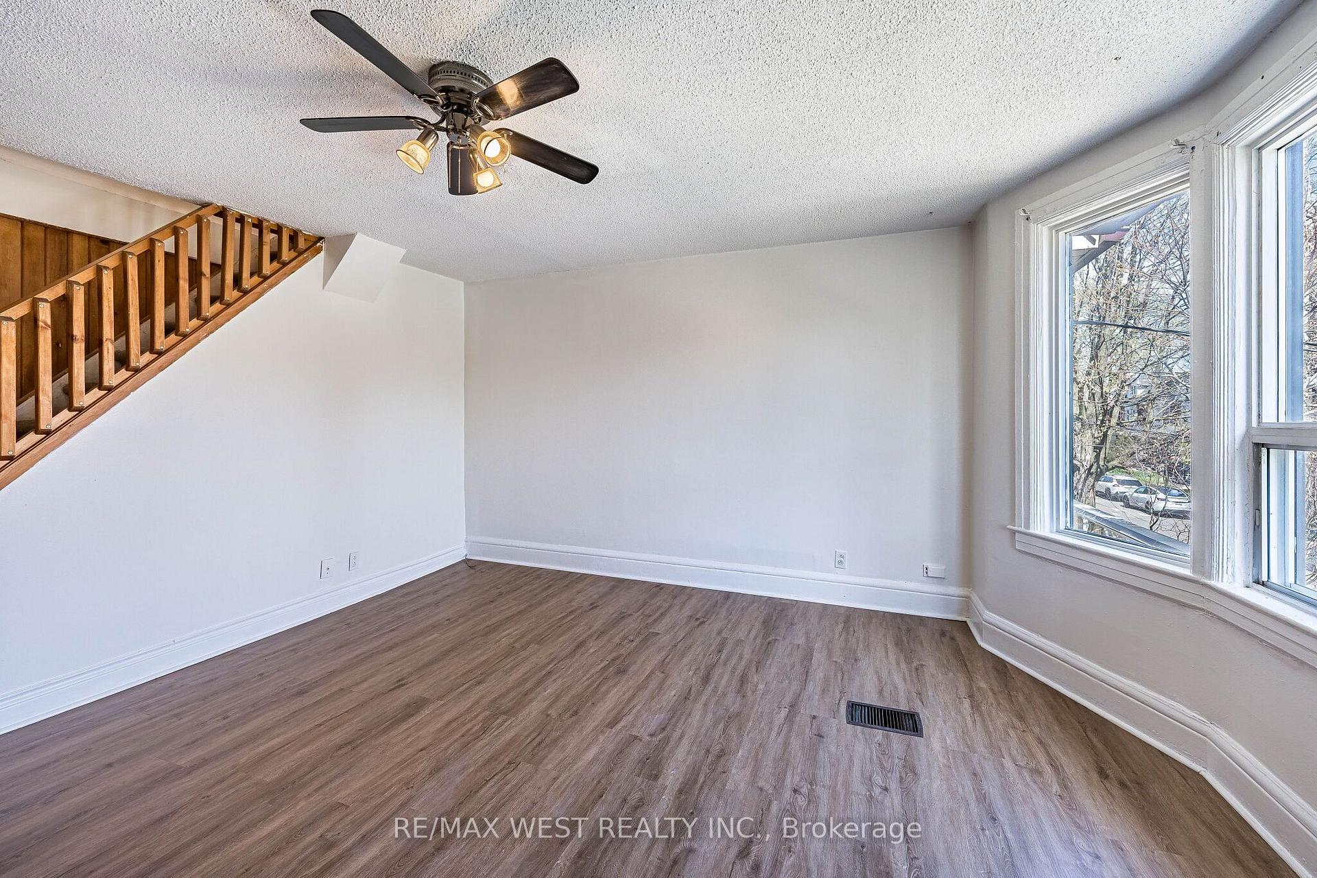 Photo 5 of Unit 3, 280 St Clarens Avenue, Toronto, Dufferin Grove — HOMEH