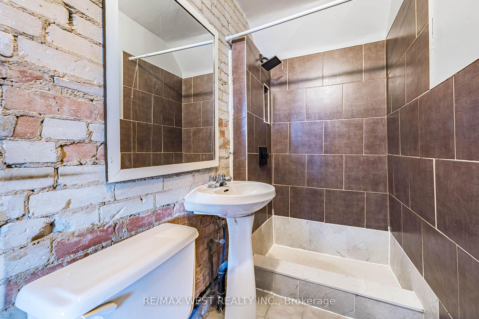 Photo 13 of Unit 3, 280 St Clarens Avenue, Toronto, Dufferin Grove — HOMEH
