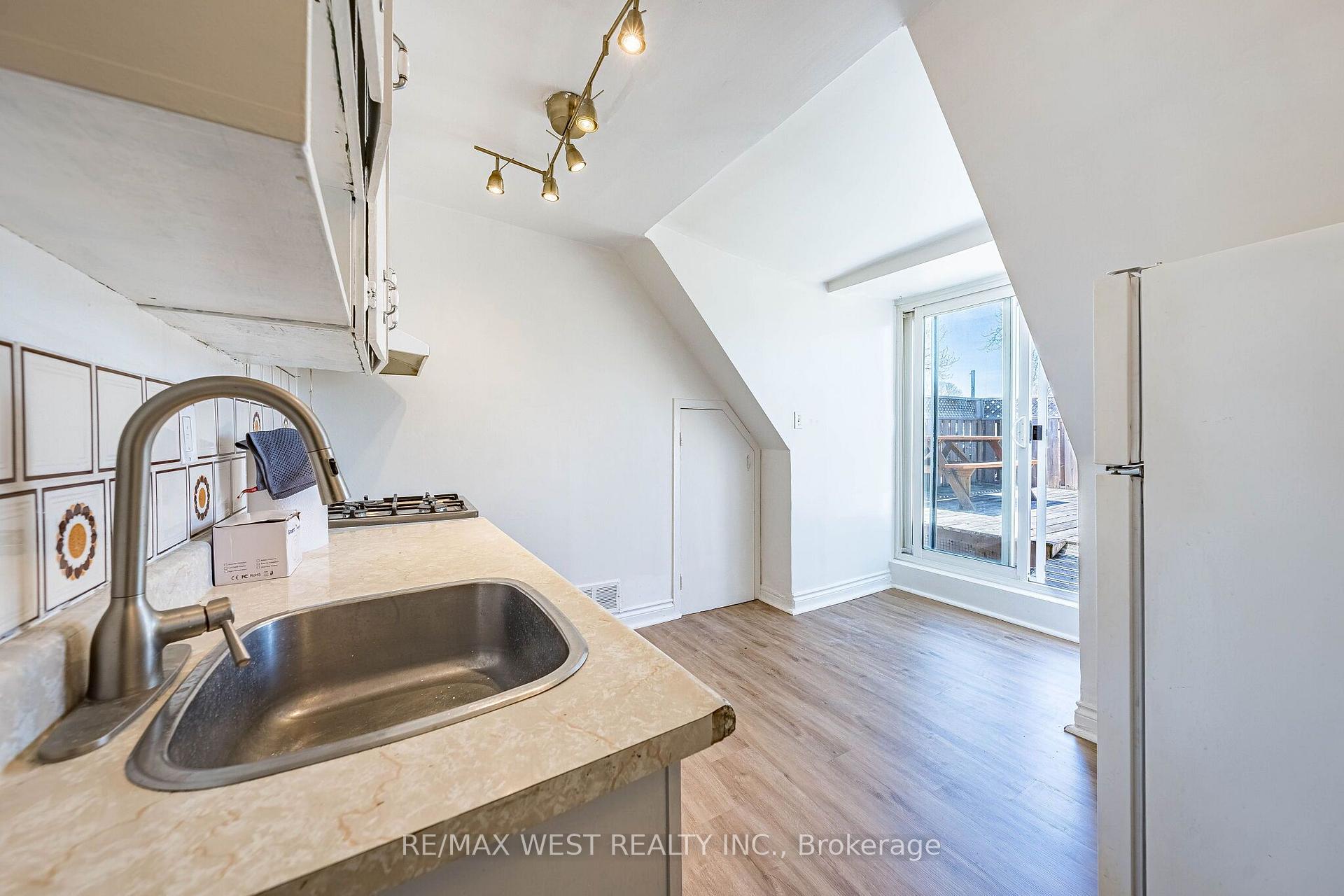 Photo 14 of Unit 3, 280 St Clarens Avenue, Toronto, Dufferin Grove — HOMEH