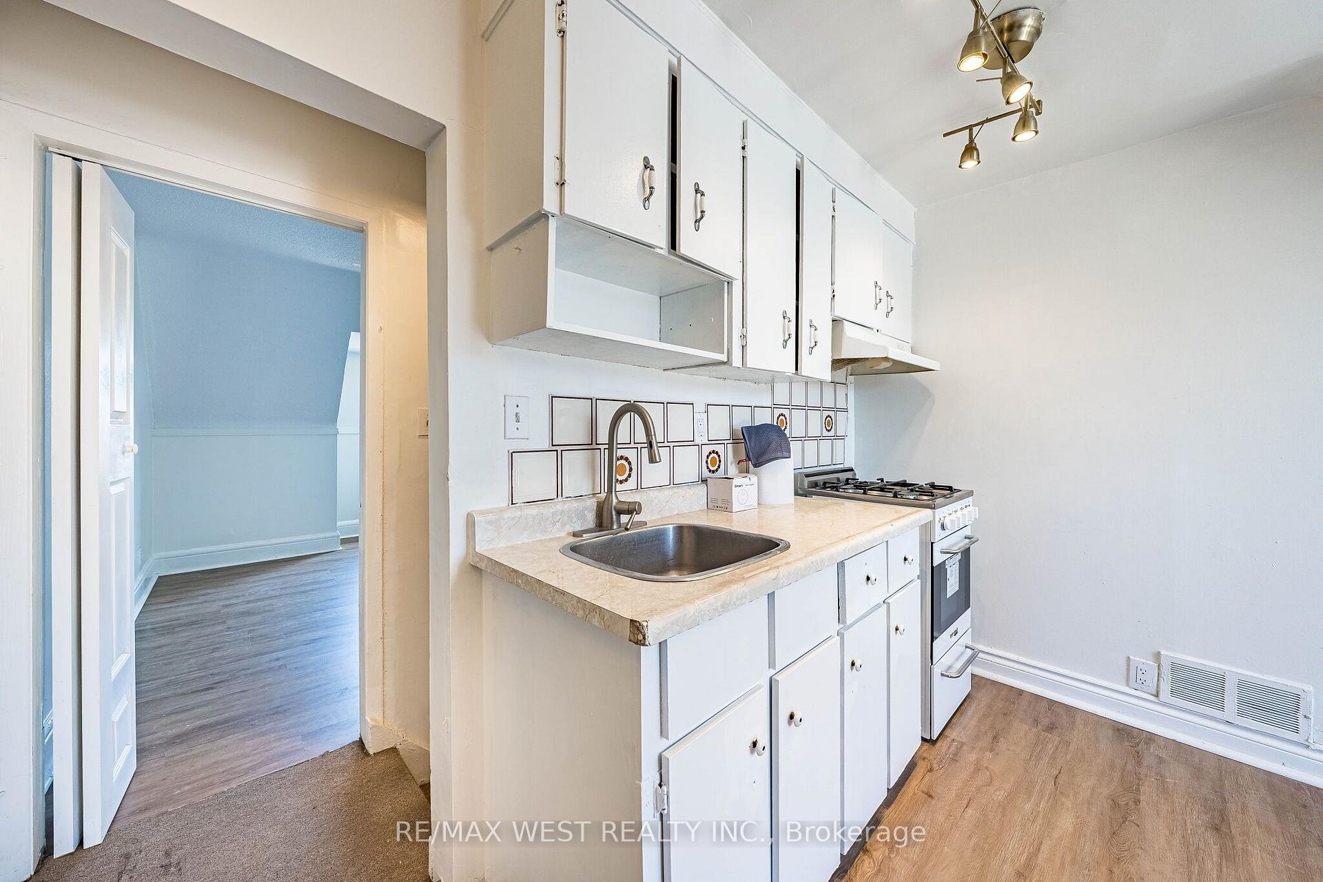Photo 15 of Unit 3, 280 St Clarens Avenue, Toronto, Dufferin Grove — HOMEH
