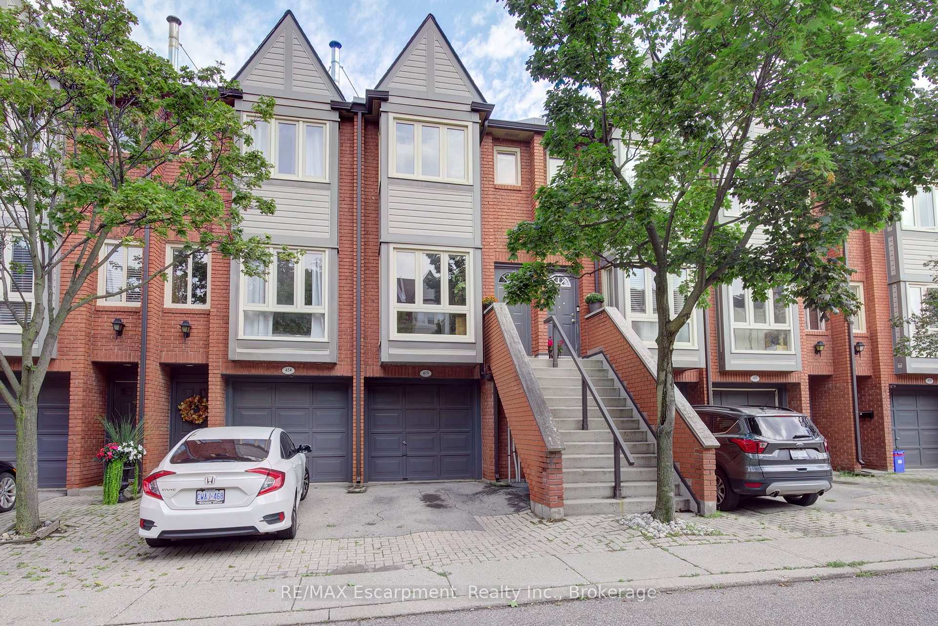 Photo 2 of Unit 425, 895 Maple Avenue, Burlington, Brant — HOMEH