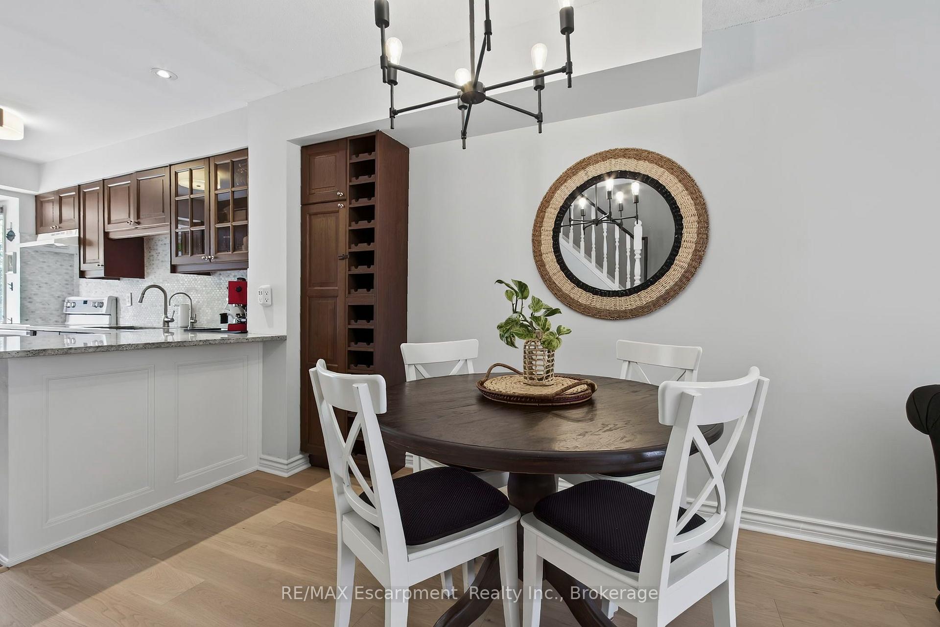 Photo 10 of Unit 425, 895 Maple Avenue, Burlington, Brant — HOMEH