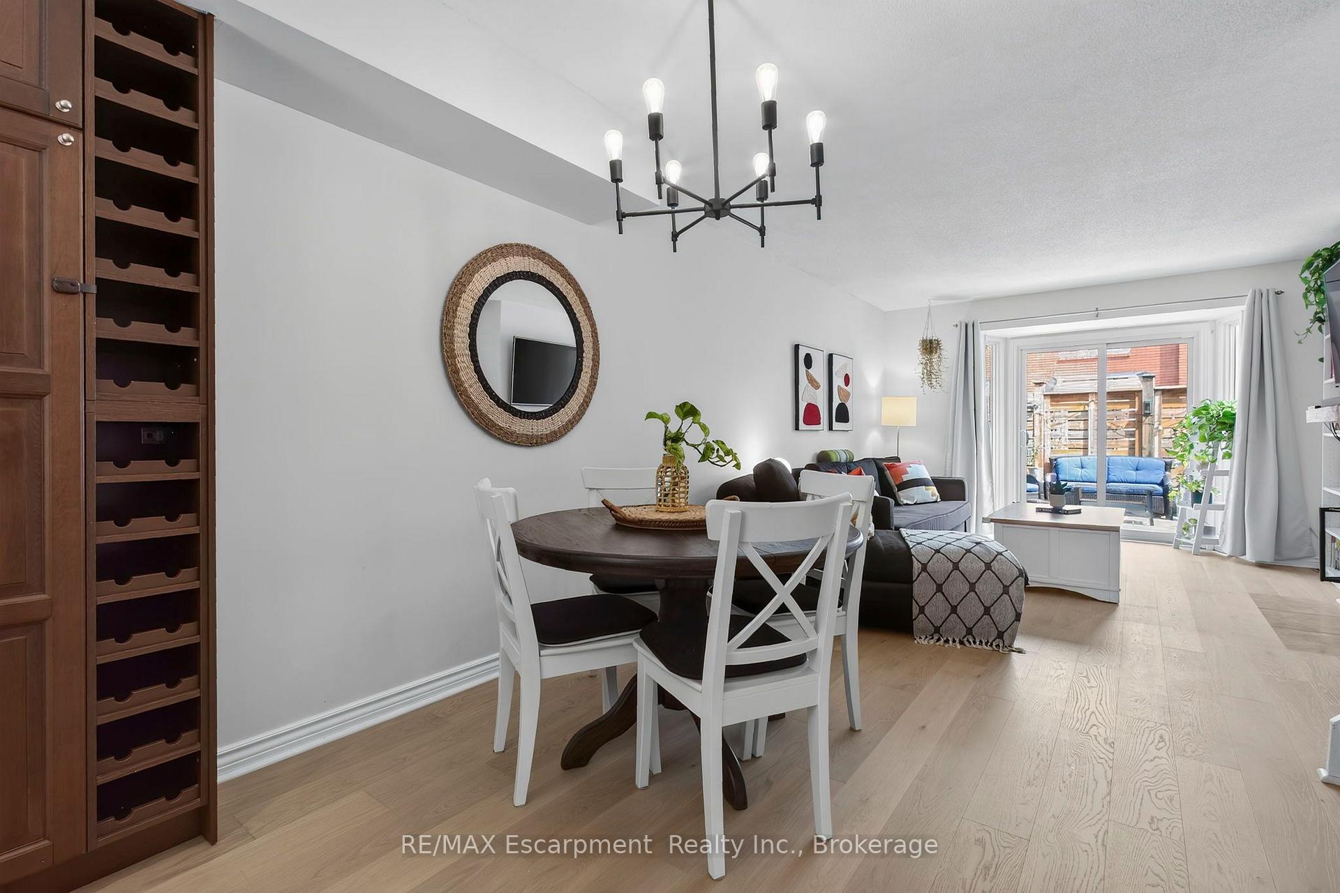 Photo 11 of Unit 425, 895 Maple Avenue, Burlington, Brant — HOMEH