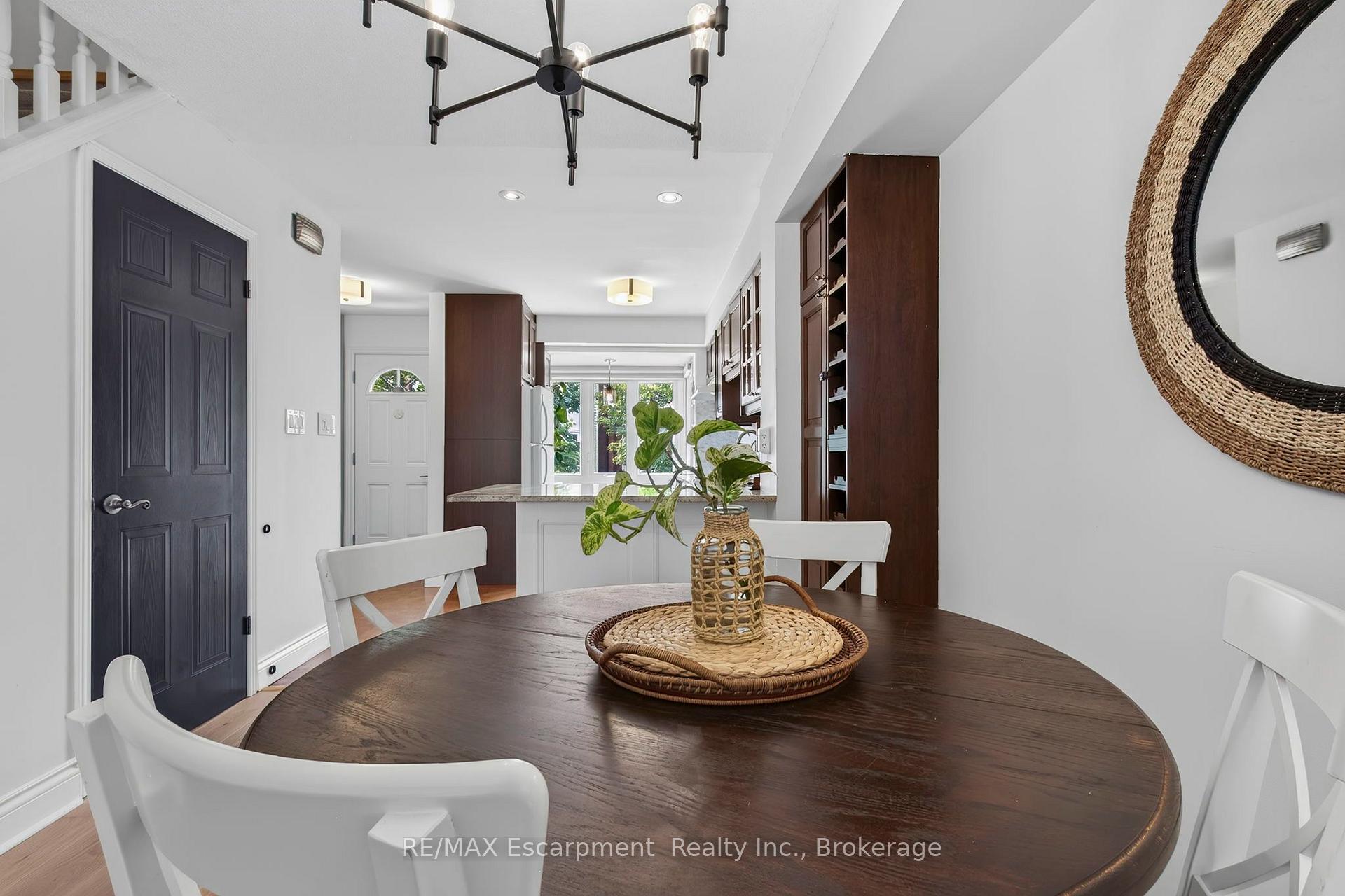 Photo 12 of Unit 425, 895 Maple Avenue, Burlington, Brant — HOMEH