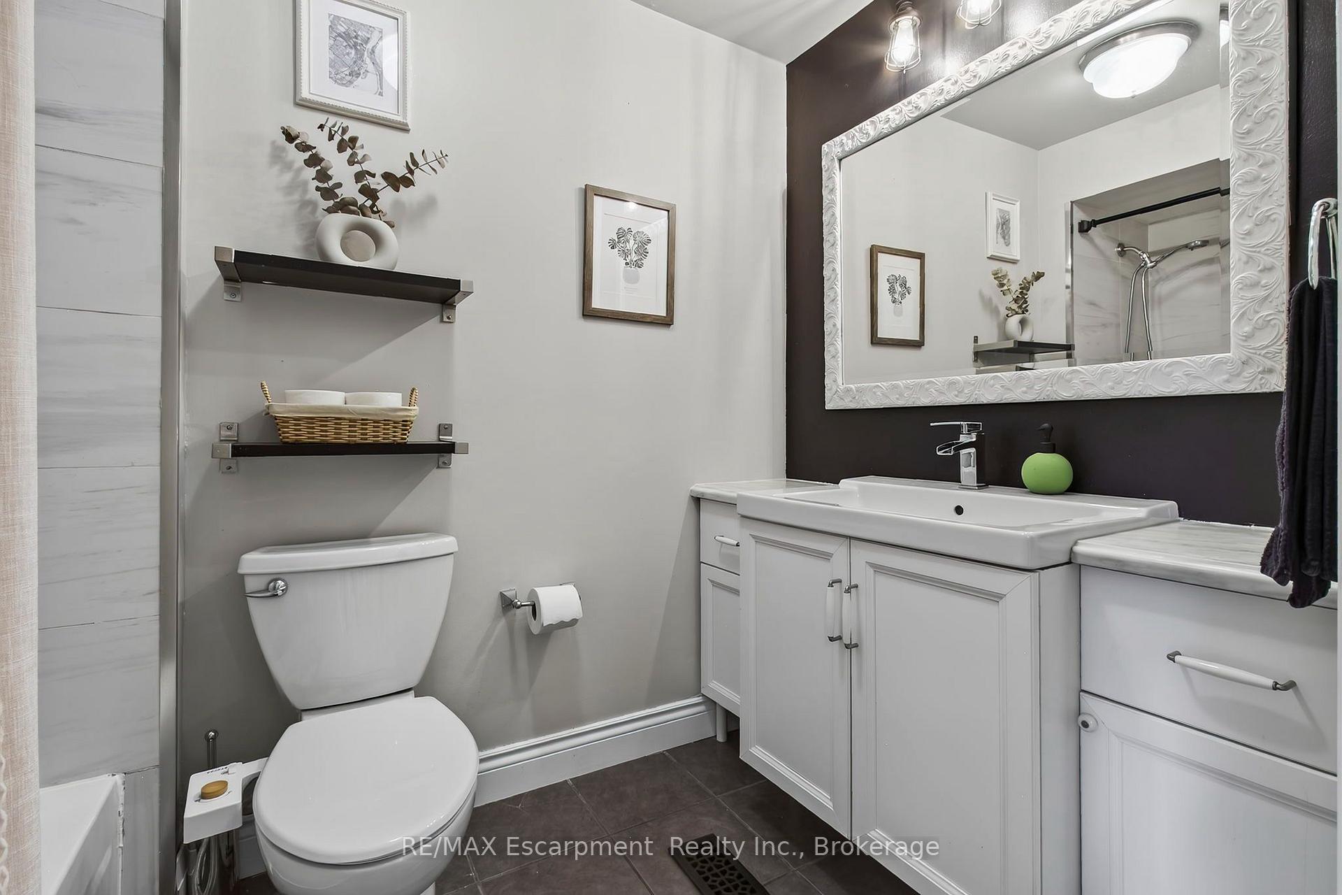 Photo 34 of Unit 425, 895 Maple Avenue, Burlington, Brant — HOMEH