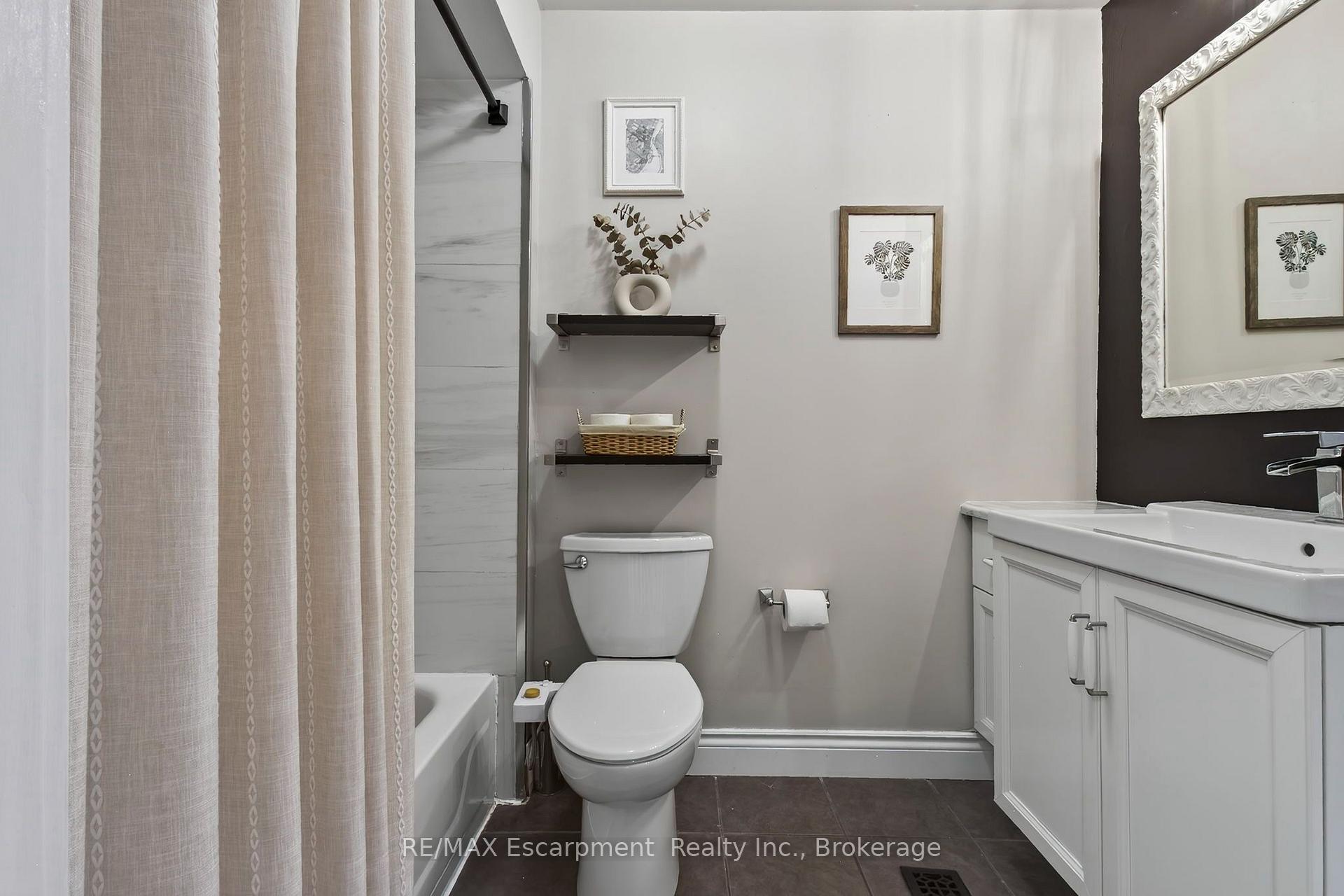 Photo 35 of Unit 425, 895 Maple Avenue, Burlington, Brant — HOMEH