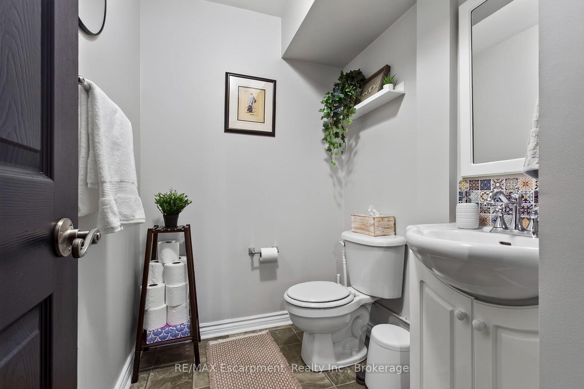 Photo 38 of Unit 425, 895 Maple Avenue, Burlington, Brant — HOMEH