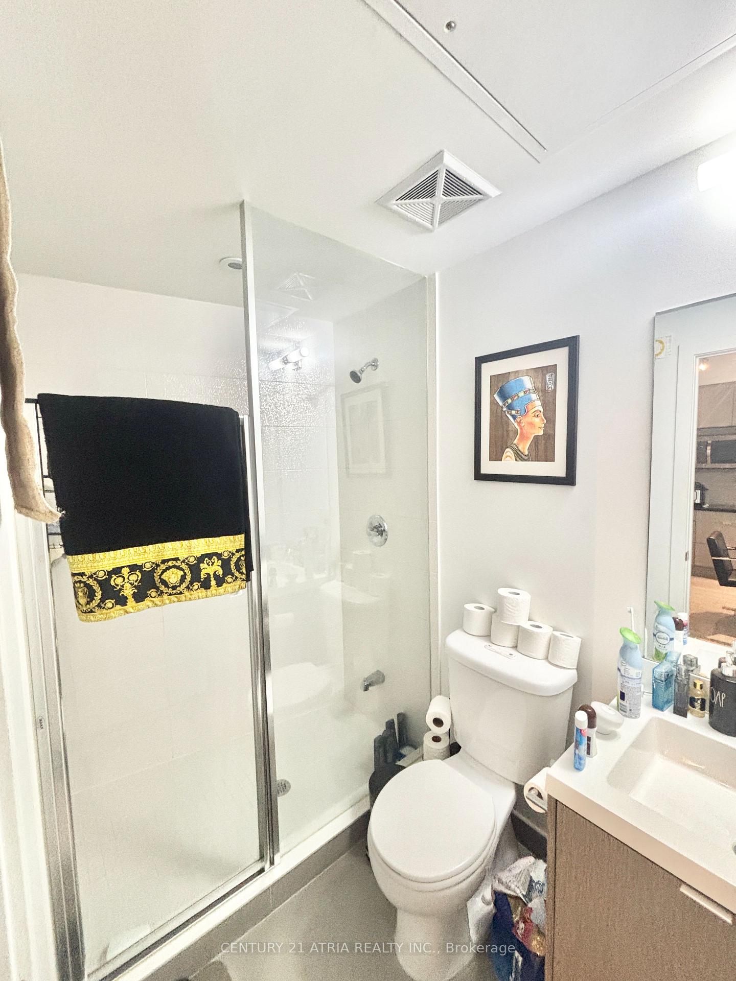 Photo 8 of Unit 802, 10 York Street, Toronto, Waterfront Communities — HOMEH